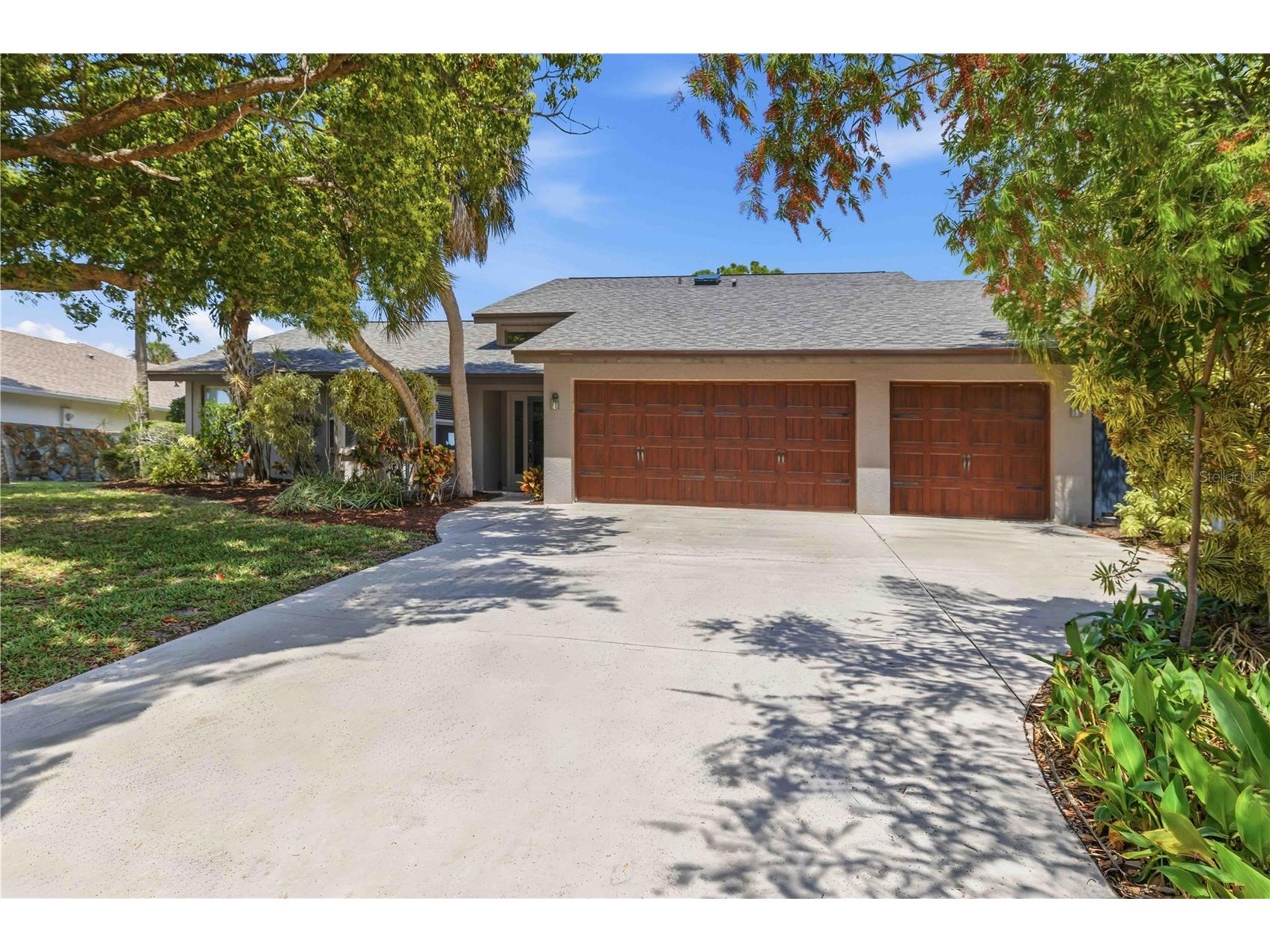 3953 Prairie Dunes Drive Sarasota FL 34238 A4689054 image2