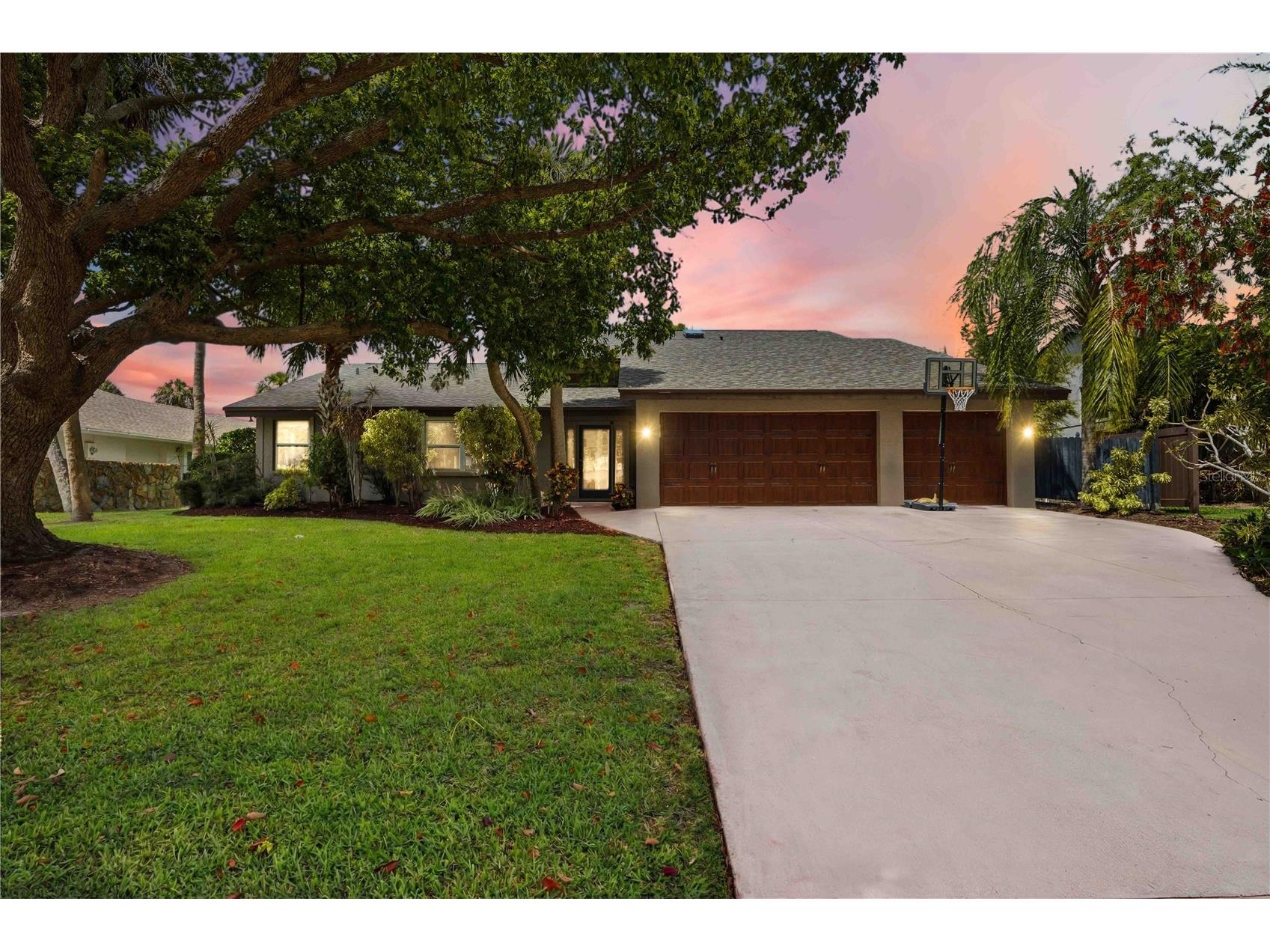 3953 Prairie Dunes Drive Sarasota FL 34238 A4689054 image7