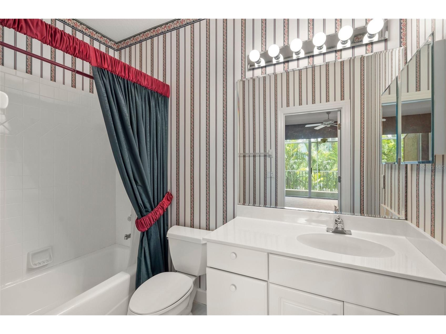 3954 Hamilton Club Circle #14 Sarasota FL 34242 A4699460 image18