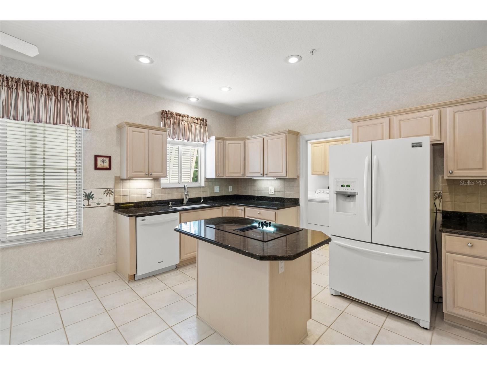 3954 Hamilton Club Circle #14 Sarasota FL 34242 A4699460 image4