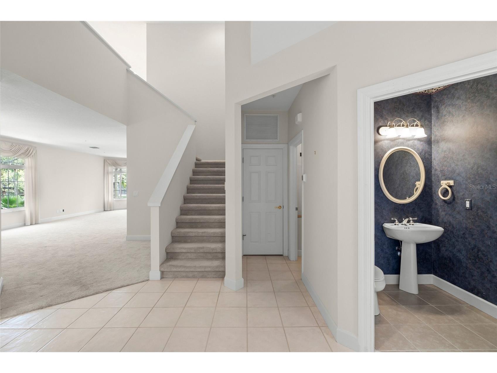 3954 Hamilton Club Circle #14 Sarasota FL 34242 A4699460 image6