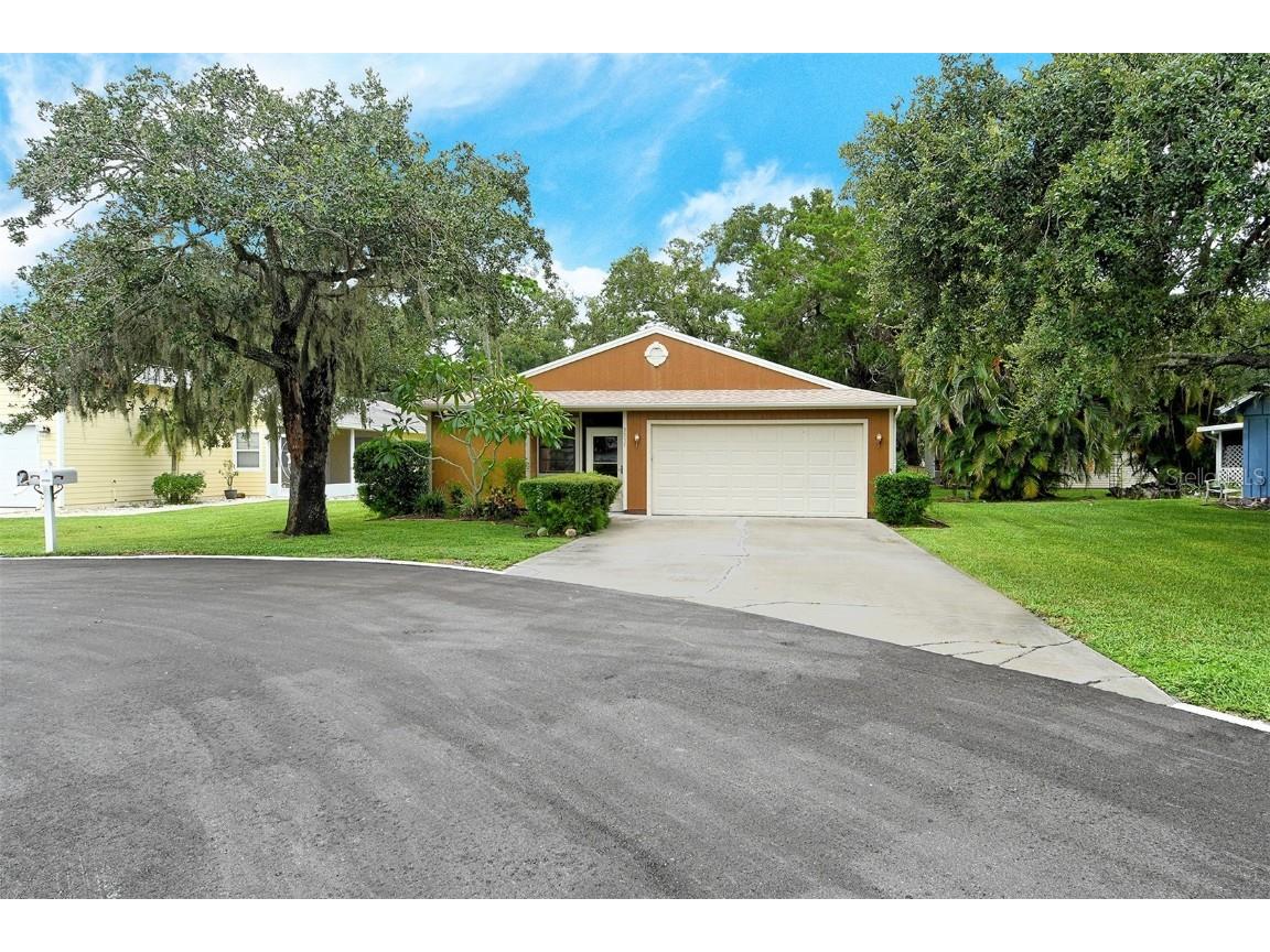3957 Bearded Oaks Ct Court Sarasota FL 34232 A4663645 image1