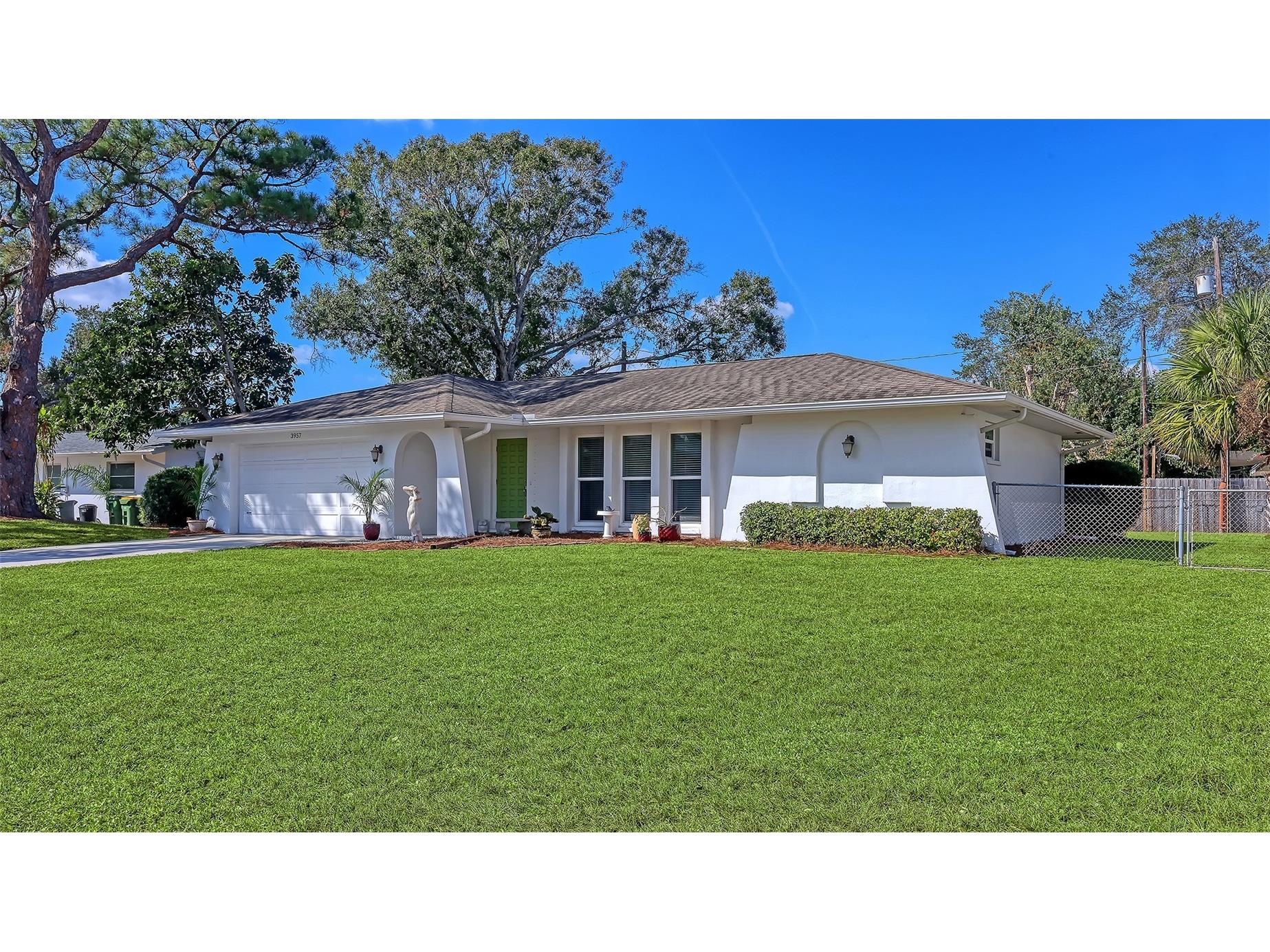 3957 Breezemont Drive Sarasota FL 34232 A4673724 image1