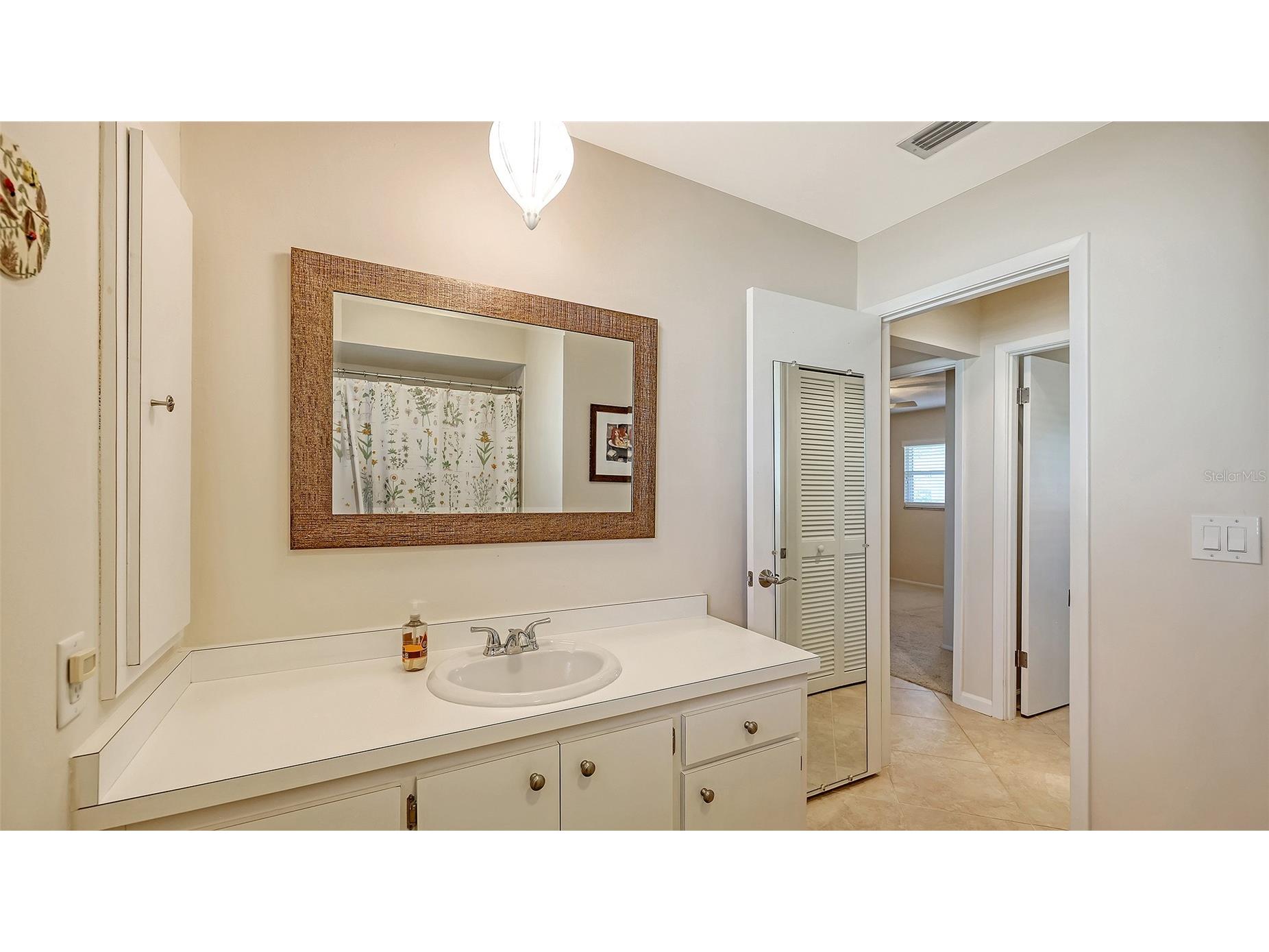 3957 Breezemont Drive Sarasota FL 34232 A4673724 image24