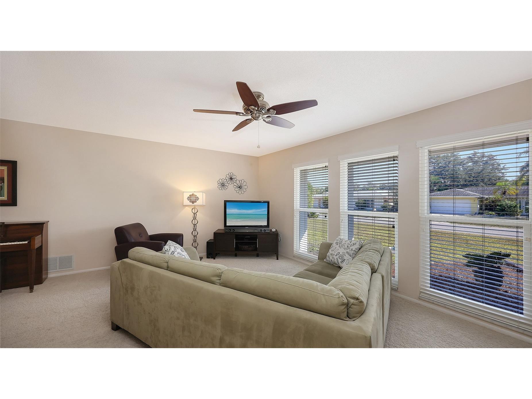 3957 Breezemont Drive Sarasota FL 34232 A4673724 image6