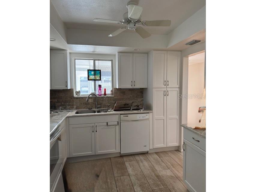 3957 Lakeside Road #143 Sarasota FL 34232 A4672251 image6