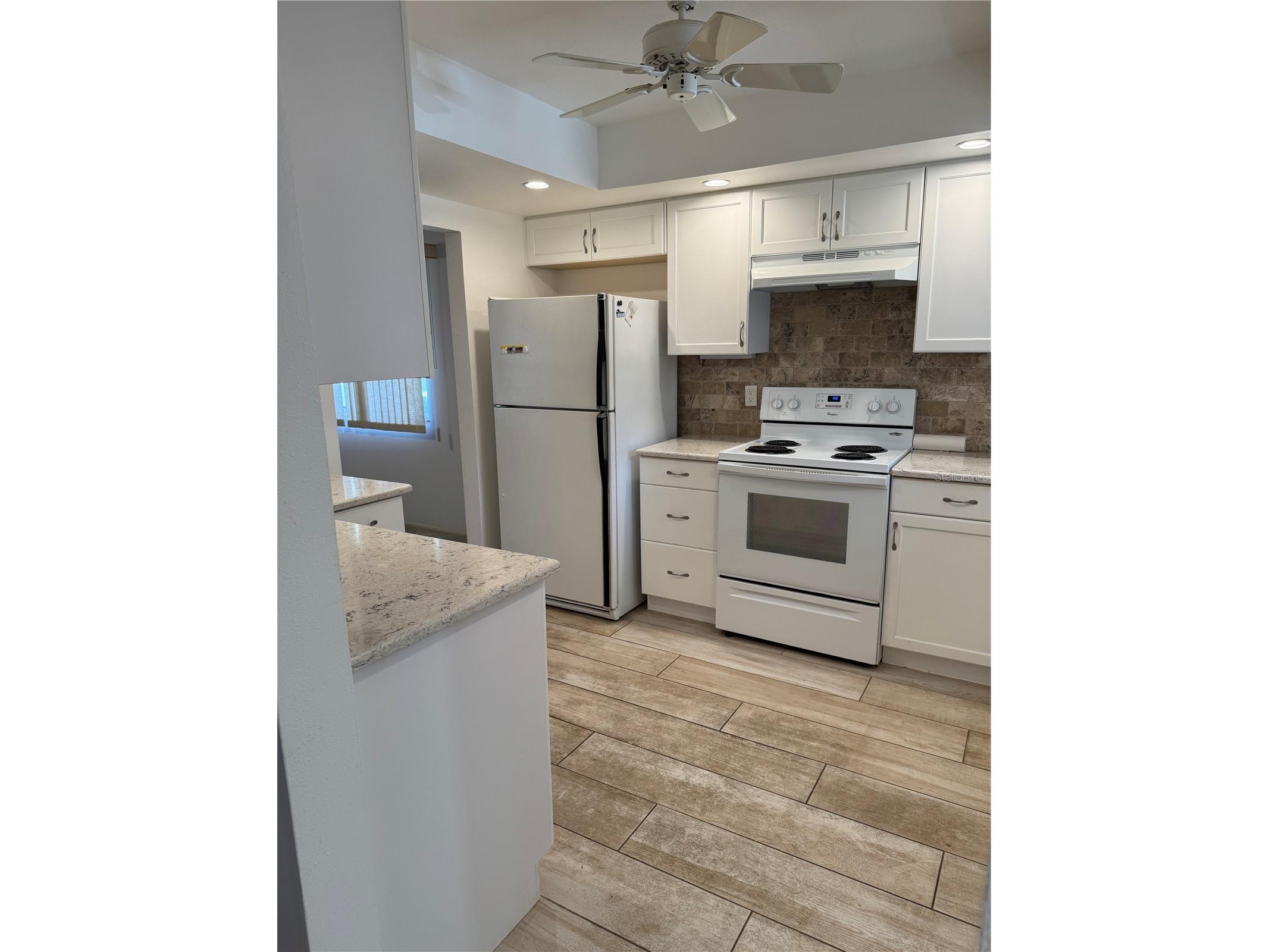 3957 Lakeside Road #143 Sarasota FL 34232 A4672251 image7
