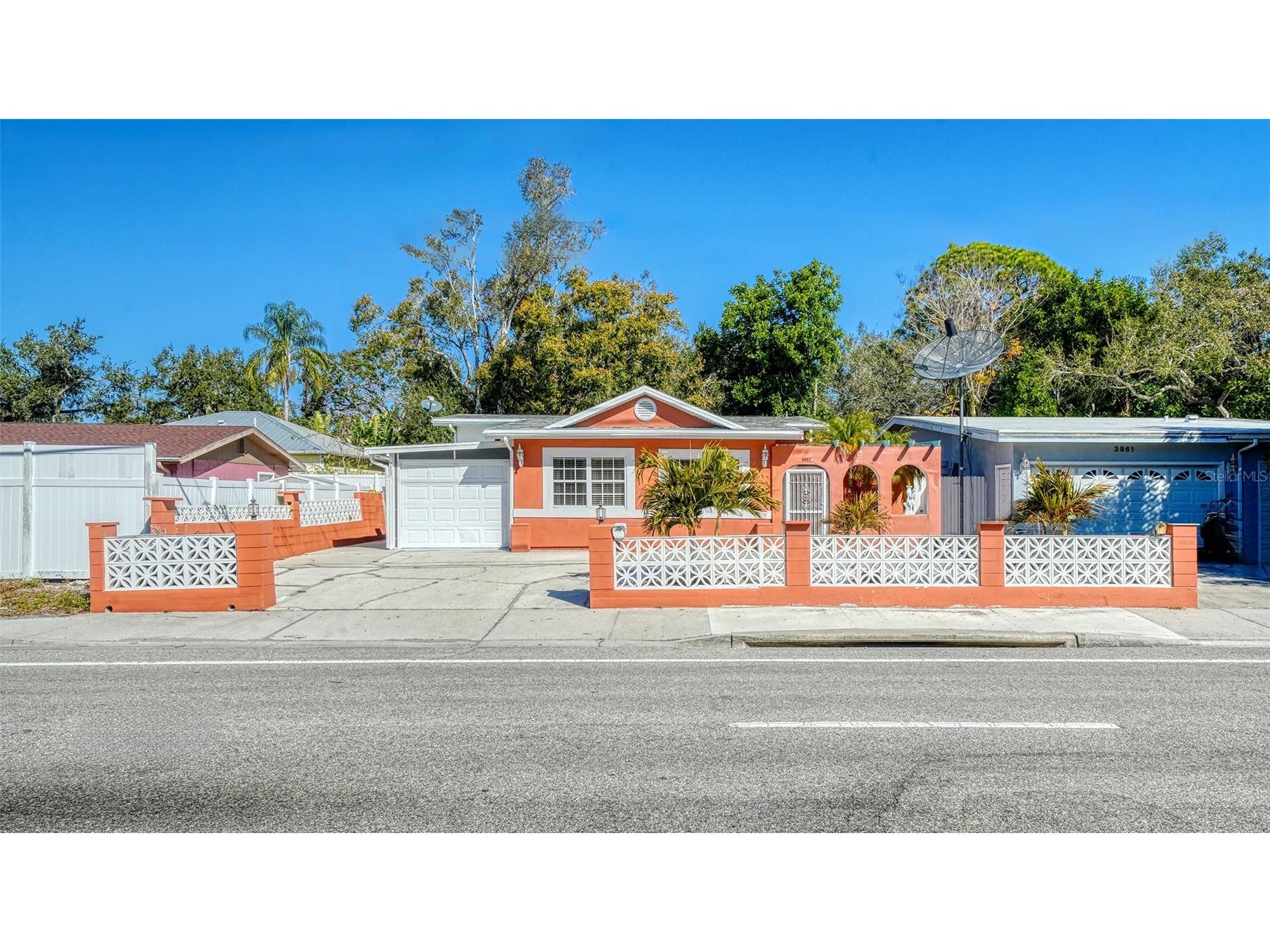 3957 Proctor Road Sarasota FL 34233 A4681256 image2