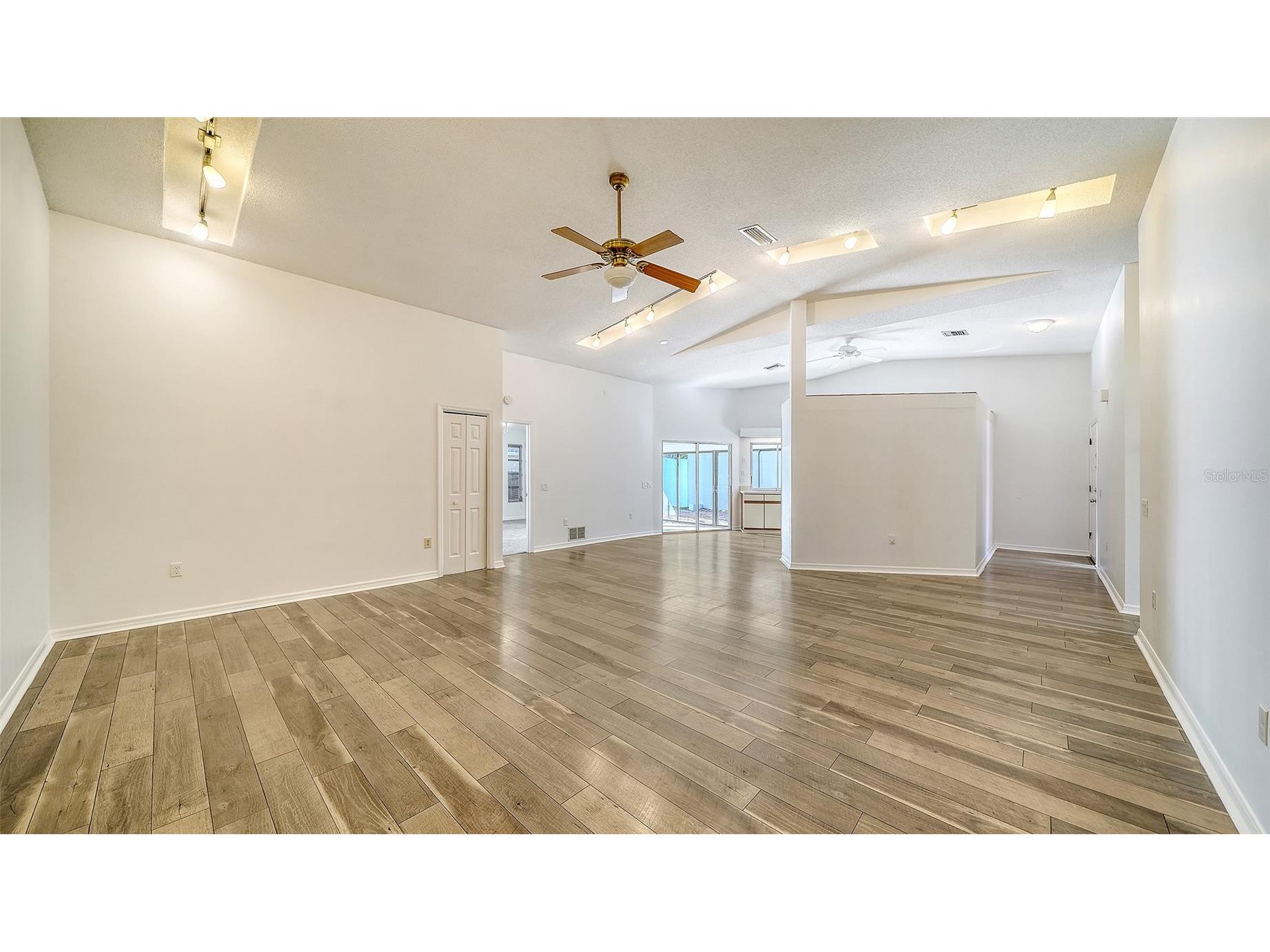 3957 Proctor Road Sarasota FL 34233 A4681256 image8