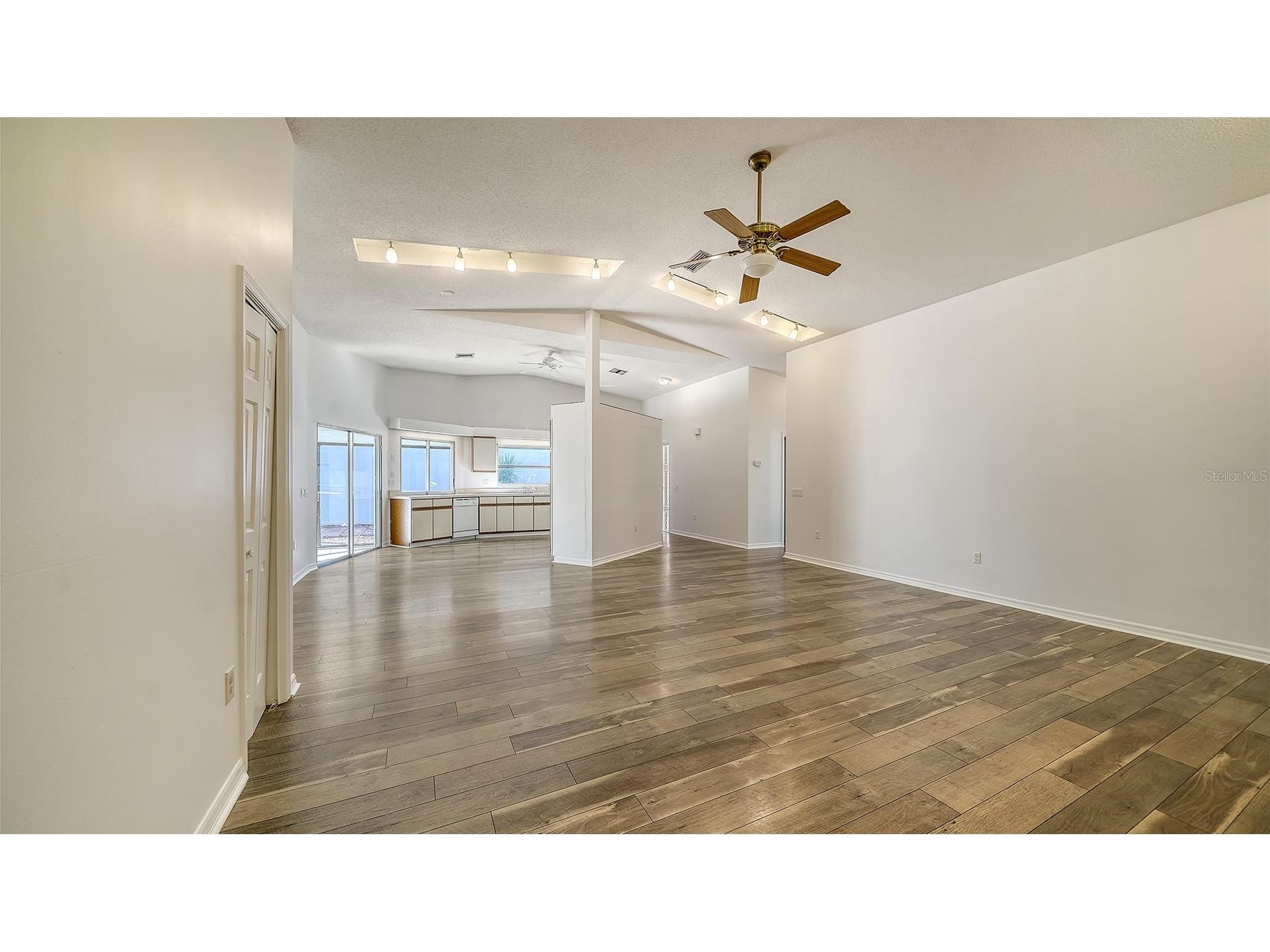 3957 Proctor Road Sarasota FL 34233 A4681256 image9