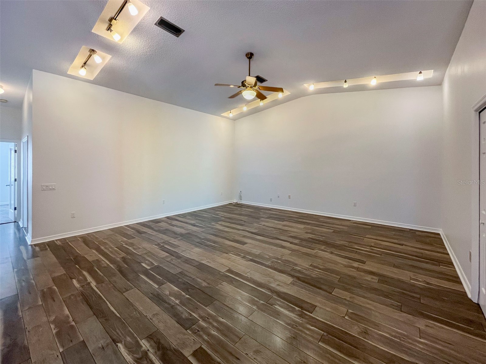 3957 Proctor Road Sarasota FL 34233 A4693169 image4