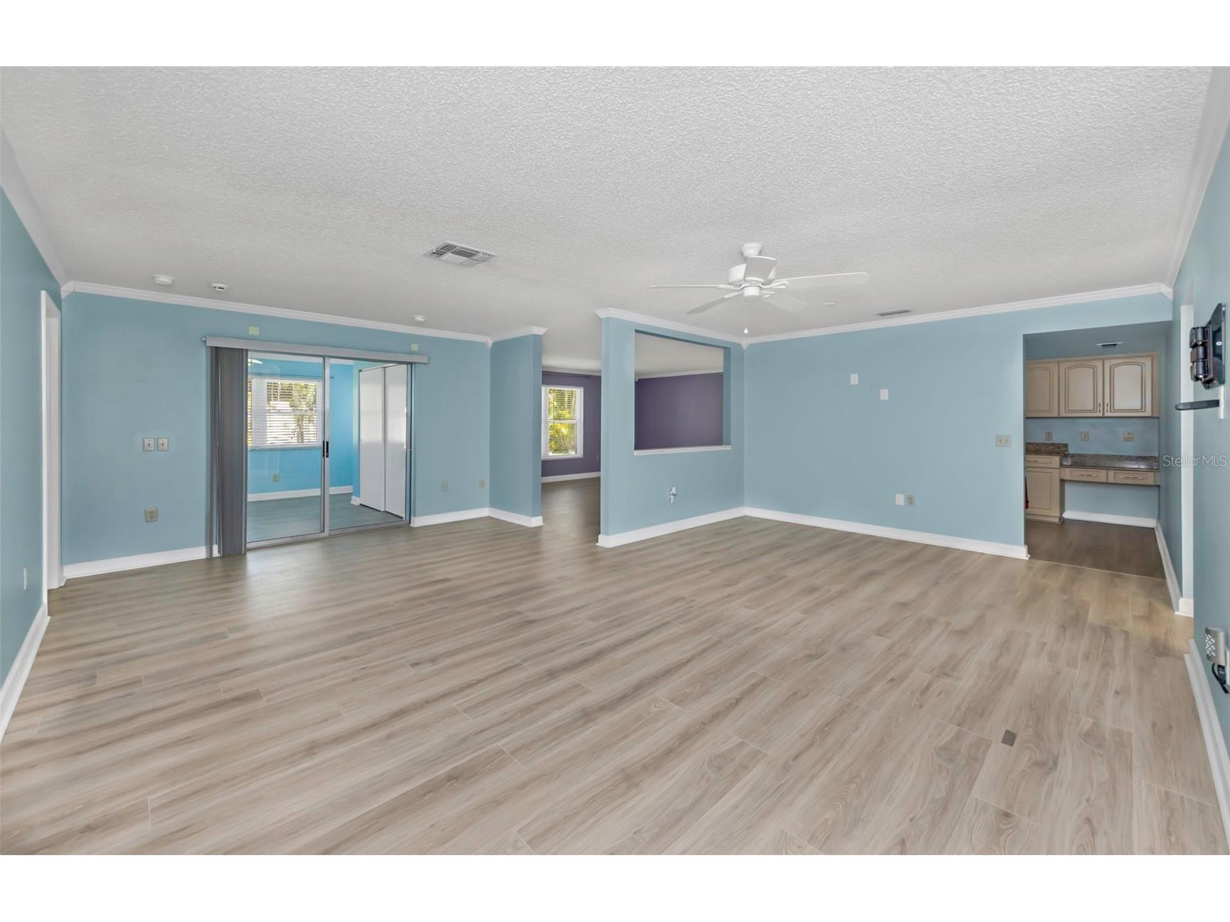 3957 Tarpon Pointe Circle Palm Harbor FL 34684 TB8482759 image3