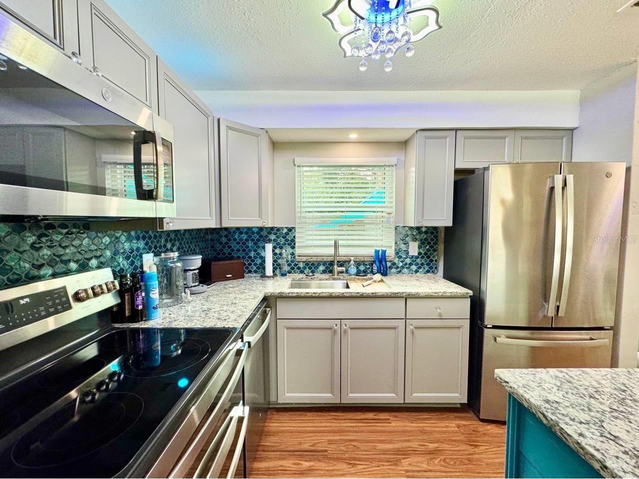 3957 Wahoo Drive SE Saint Petersburg FL 33705 TB8522946 image9