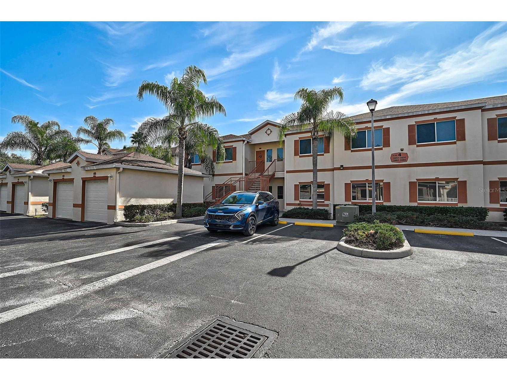 3958 Mediterranea Circle #411 Sarasota FL 34233 A4673738 image2