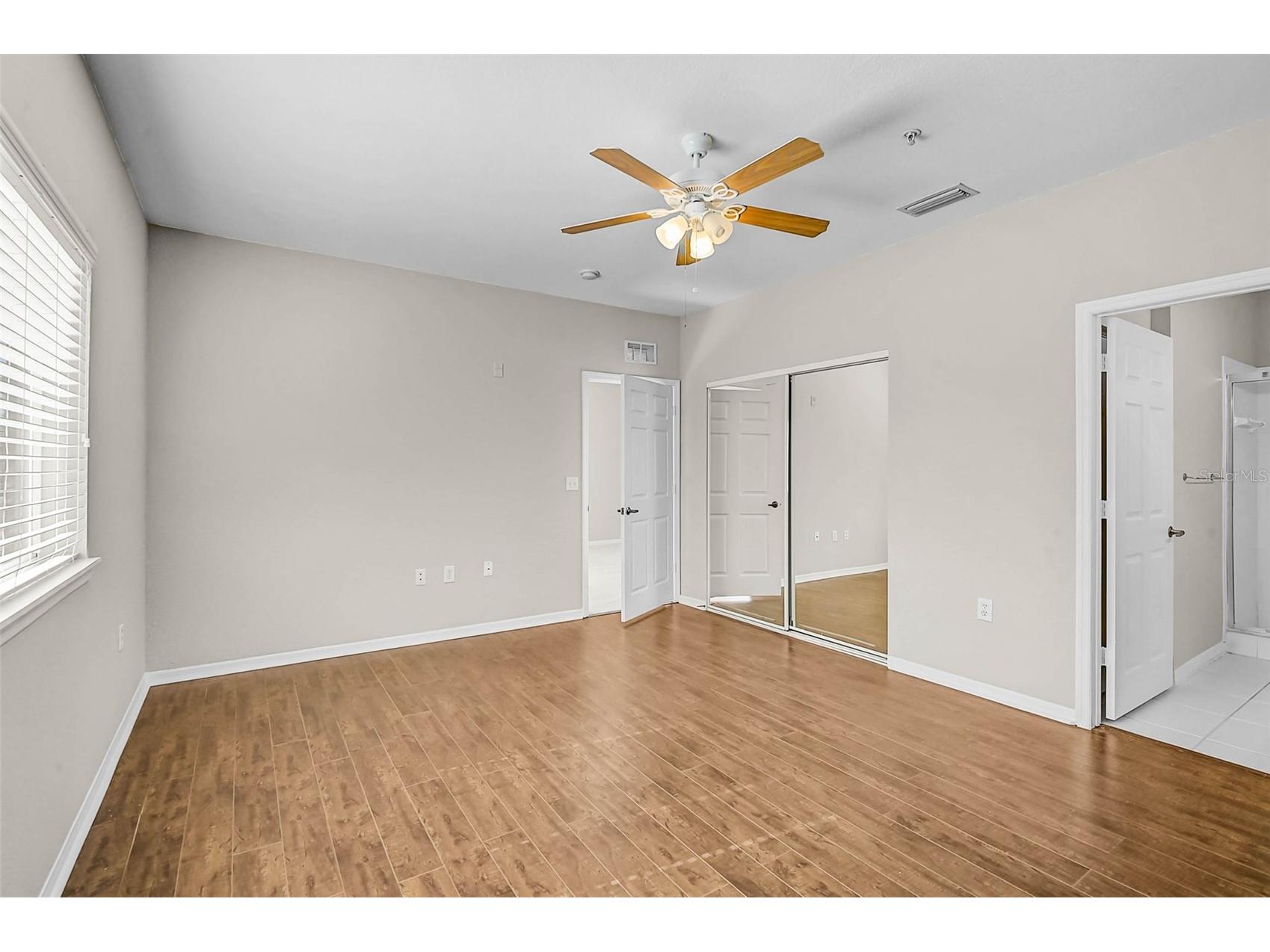 3958 Mediterranea Circle #411 Sarasota FL 34233 A4673738 image25