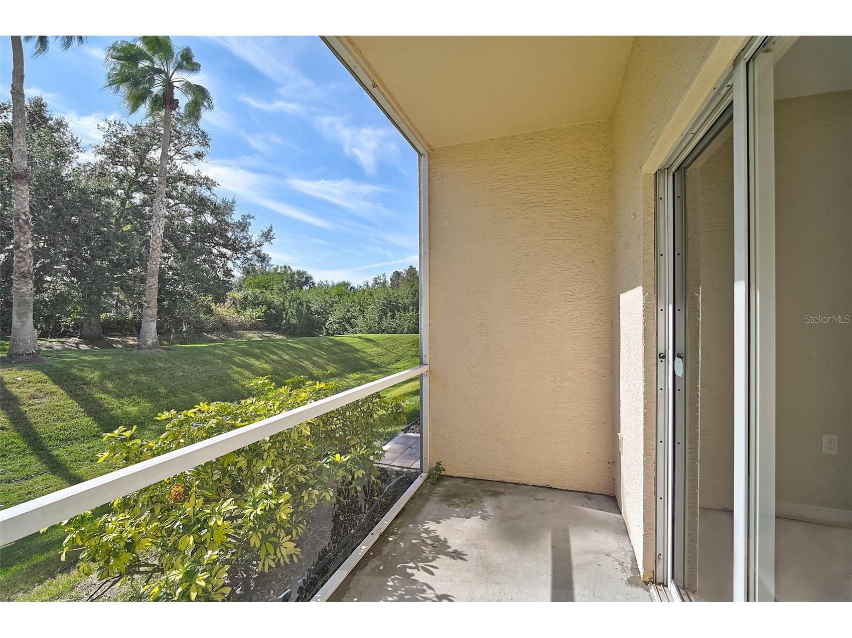 3958 Mediterranea Circle #411 Sarasota FL 34233 A4673738 image28