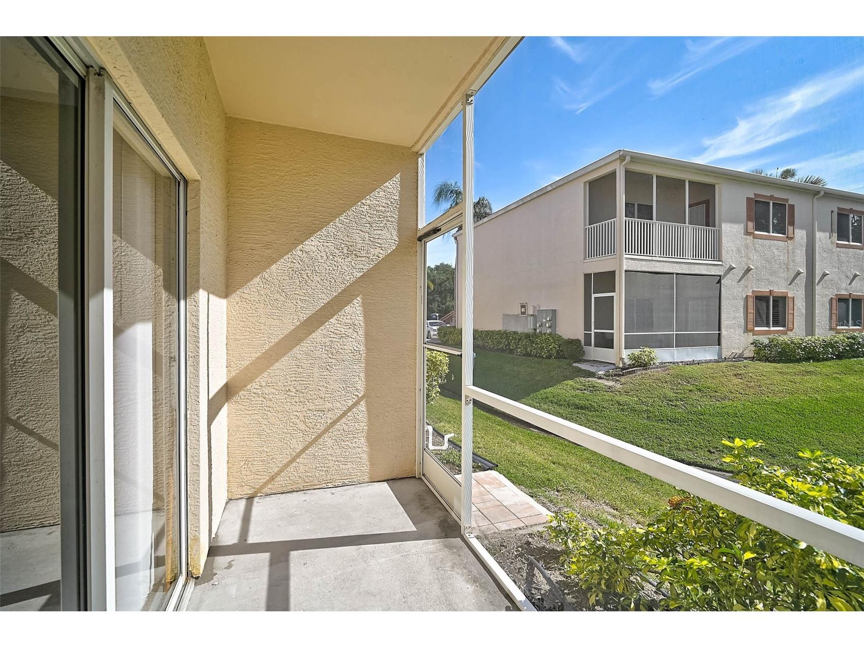 3958 Mediterranea Circle #411 Sarasota FL 34233 A4673738 image29