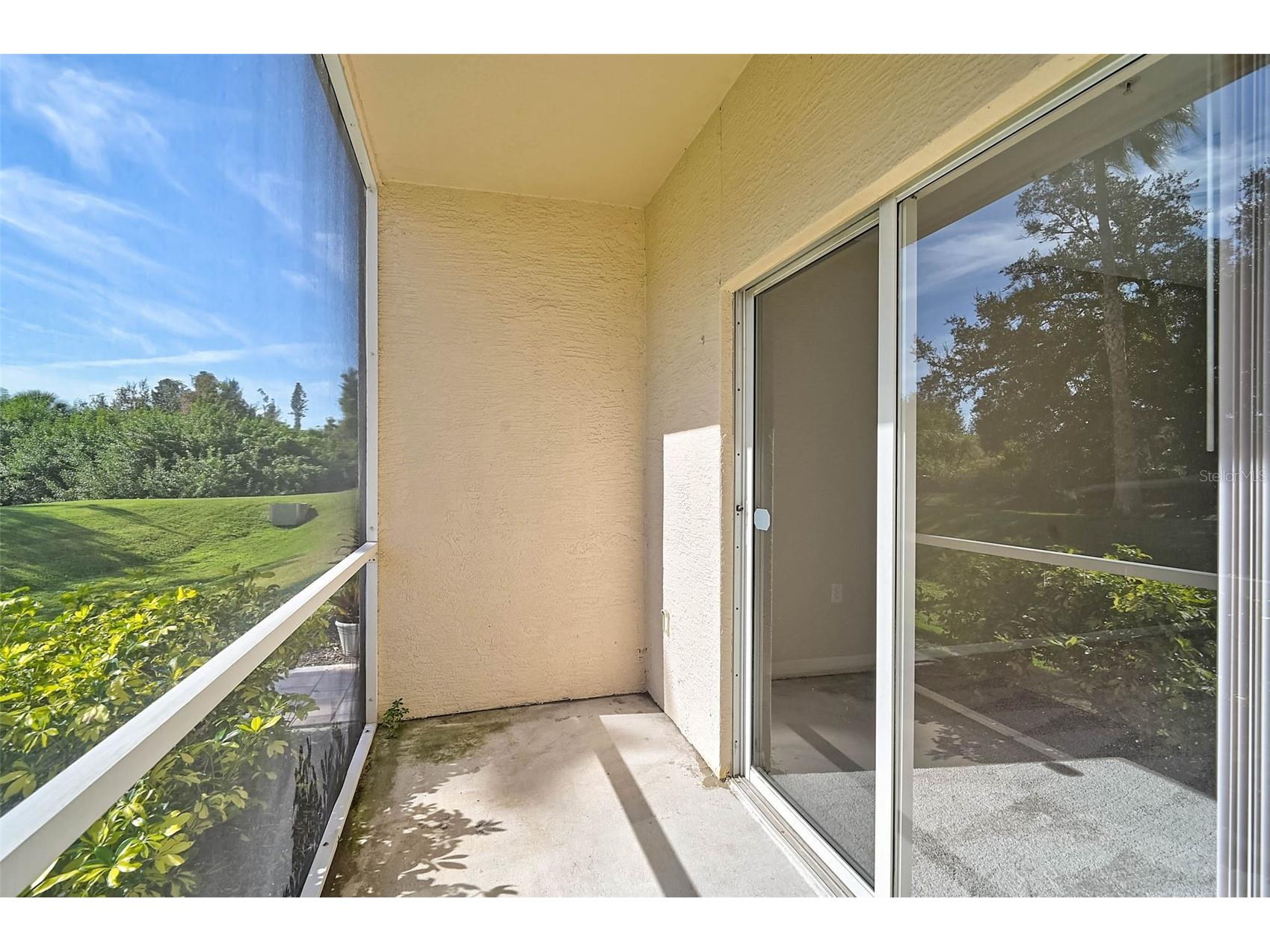 3958 Mediterranea Circle #411 Sarasota FL 34233 A4673738 image30