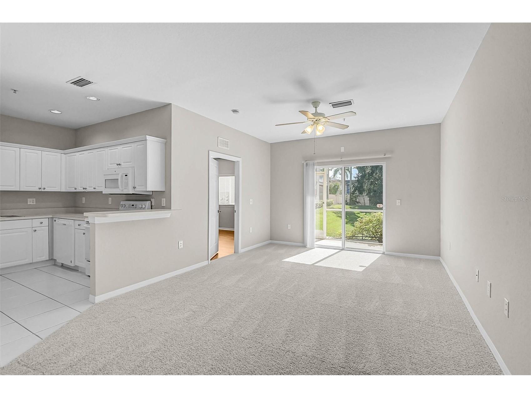 3958 Mediterranea Circle #411 Sarasota FL 34233 A4673738 image8