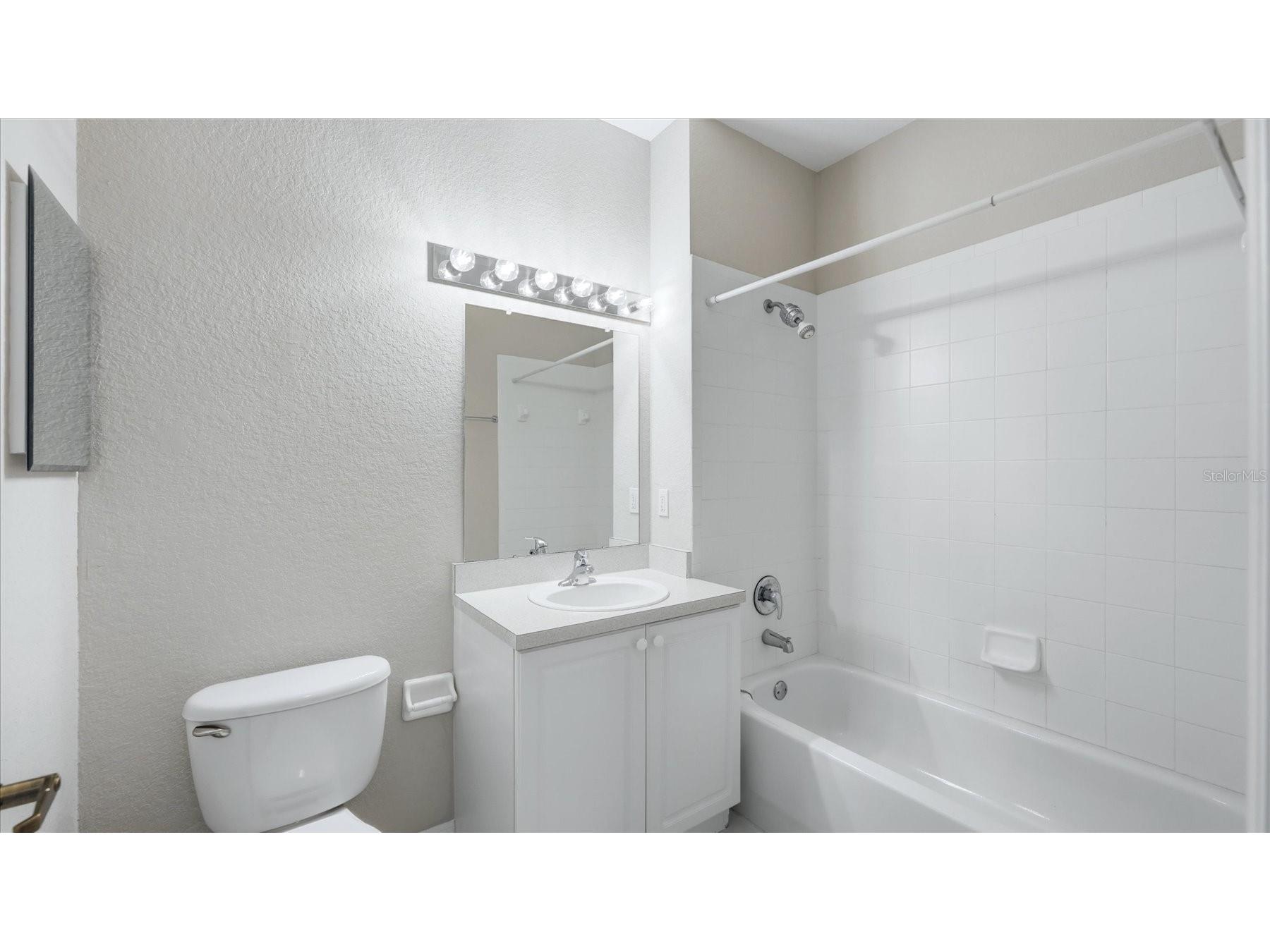 3958 Mediterranea Circle #411 Sarasota FL 34233 A4700011 image10