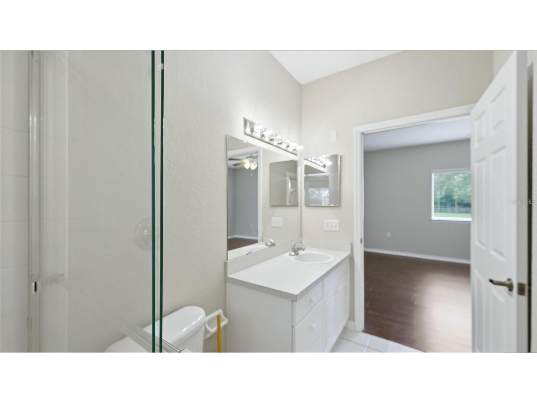 3958 Mediterranea Circle #411 Sarasota FL 34233 A4700011 image24