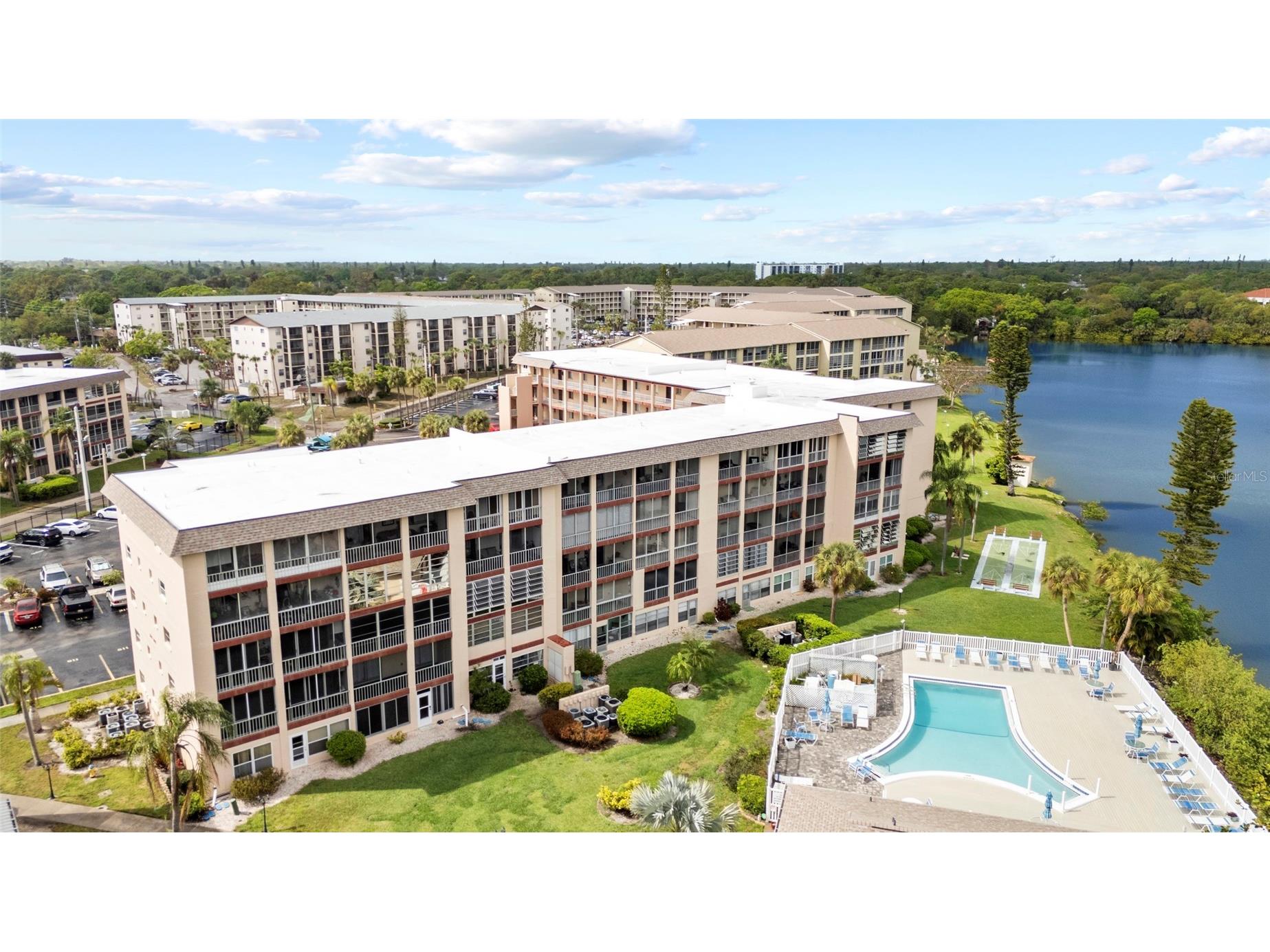 3959 Lake Bayshore Drive #F 412 Bradenton FL 34205 A4683840 image36