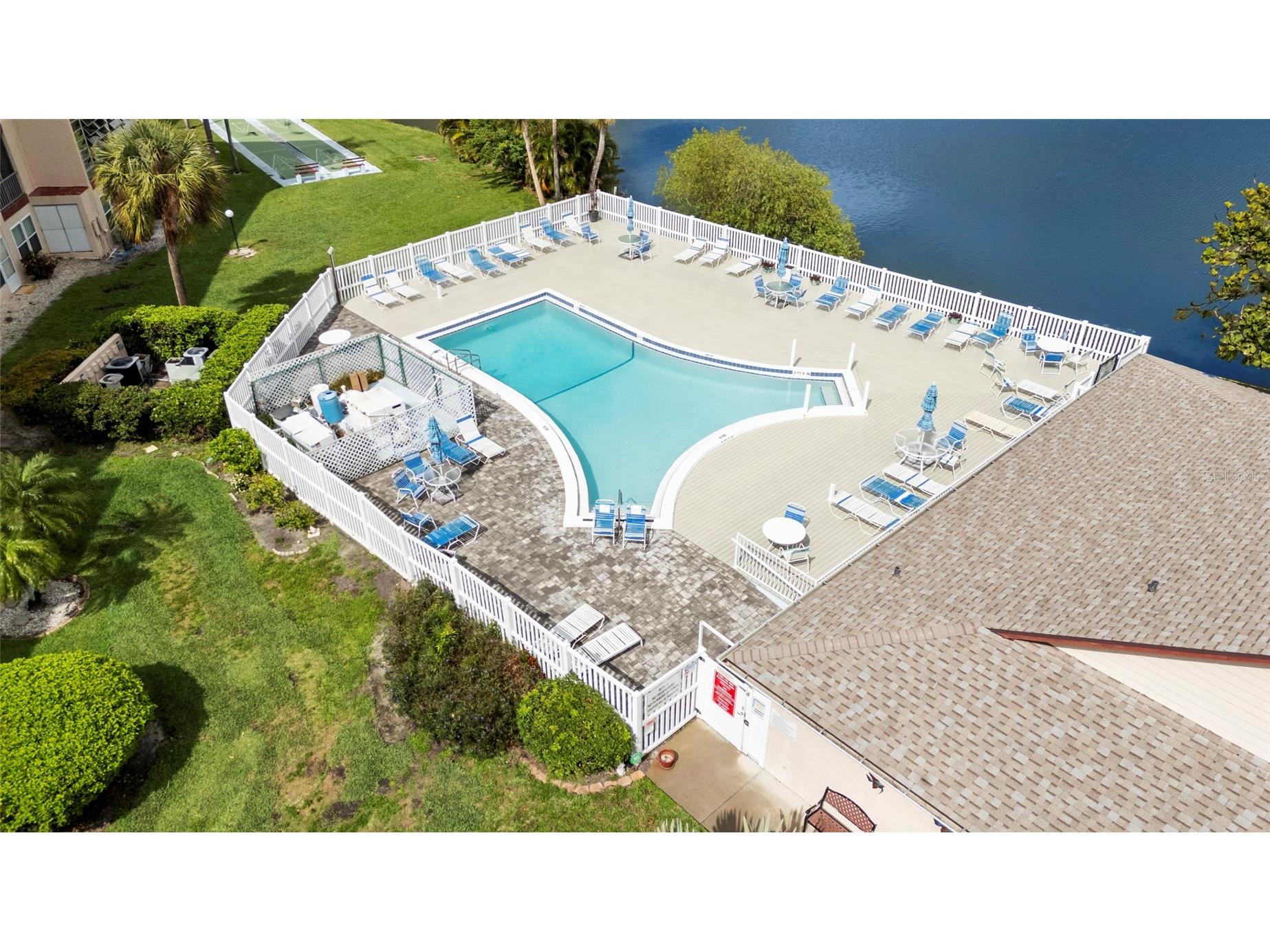 3959 Lake Bayshore Drive #F 412 Bradenton FL 34205 A4683840 image38