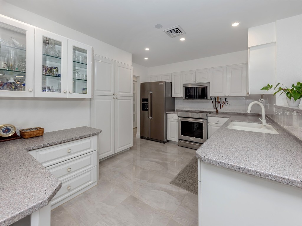 396 Bayshore Drive Venice FL 34285 - ROBERTS BAY ; ICW N6141843 image17