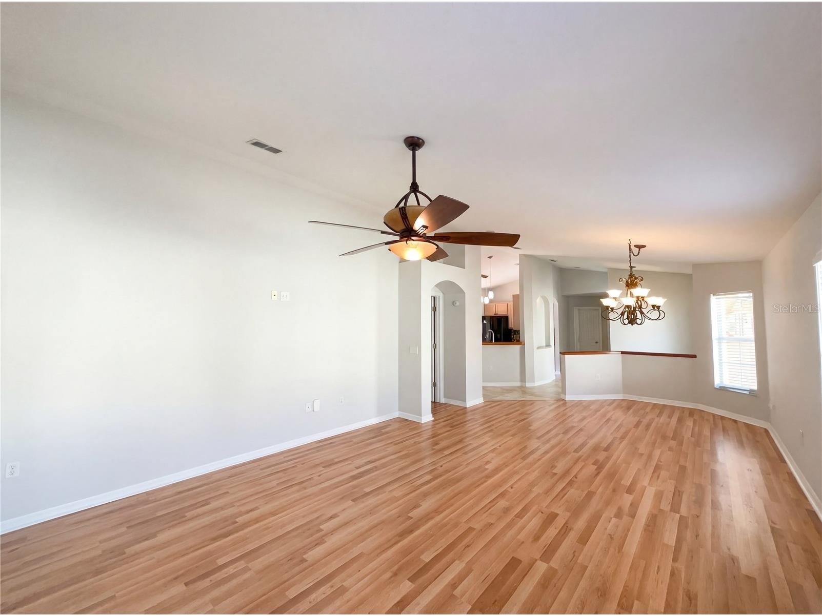 396 Grand Canal Drive Kissimmee FL 34759 O6385413 image5