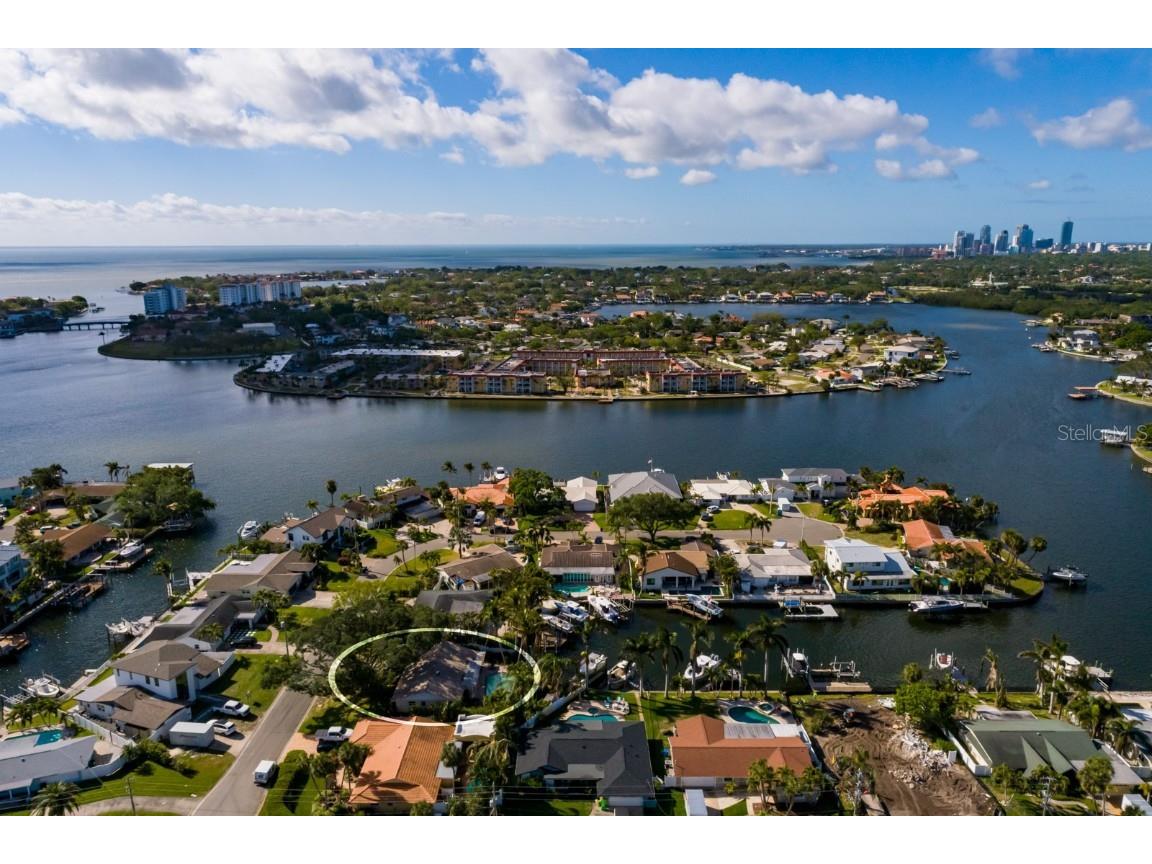 3960 13th Way NE Saint Petersburg FL 33703 - SMACKS BAYOU TB8364810 image1