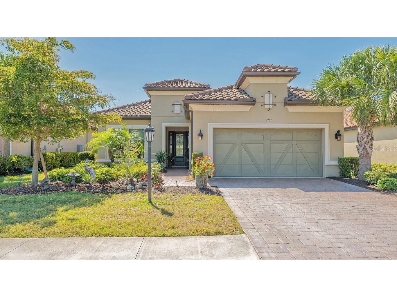 3961 Waypoint Avenue Osprey FL 34229 A4584138 image1