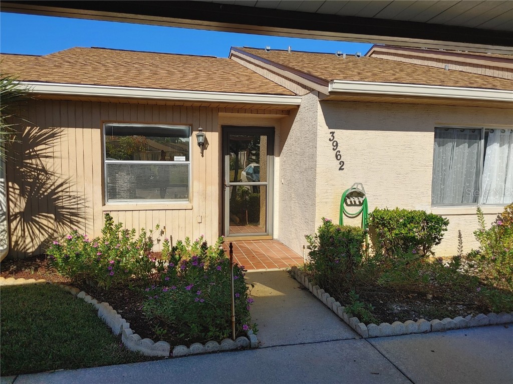 3962 Sailmaker Lane Holiday FL 34691 U8180907 image1