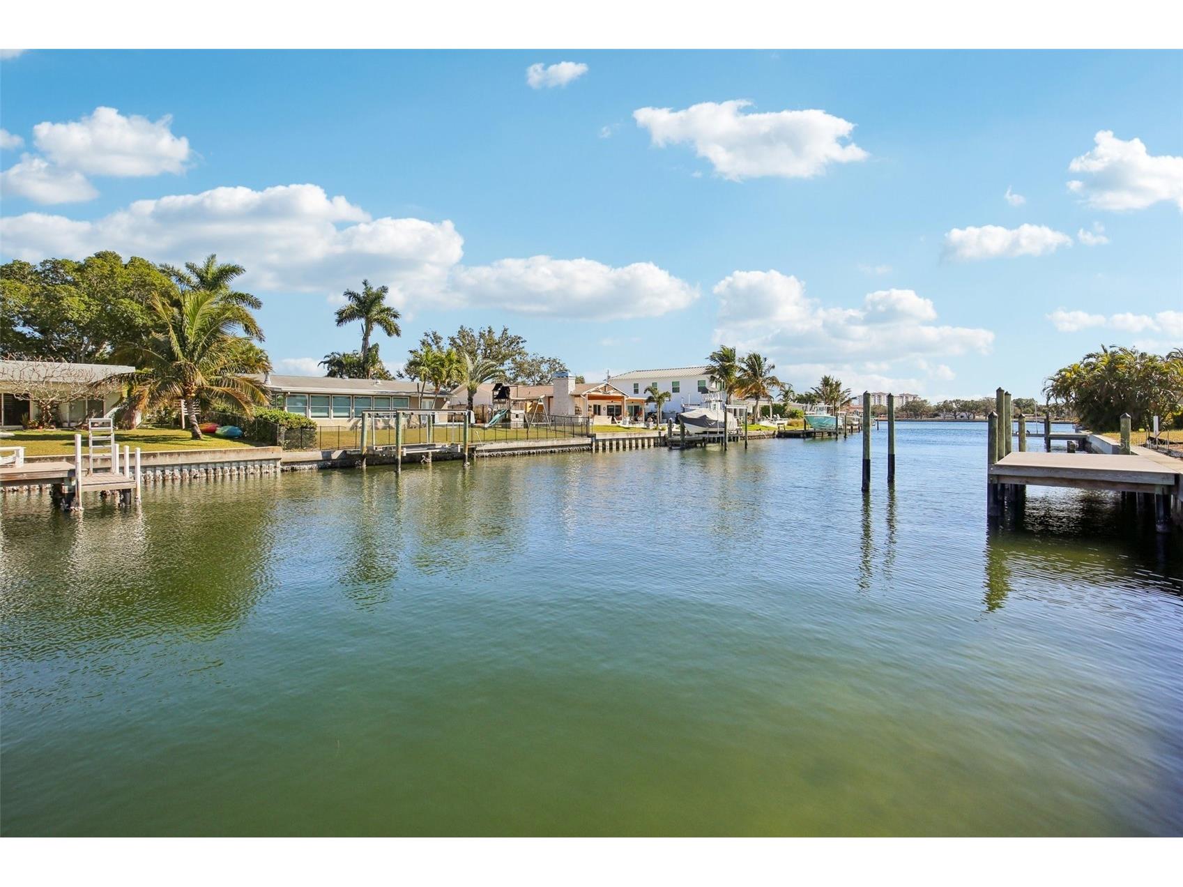 3963 14th Street NE Saint Petersburg FL 33703 - TAMPA BAY TB8472201 image36