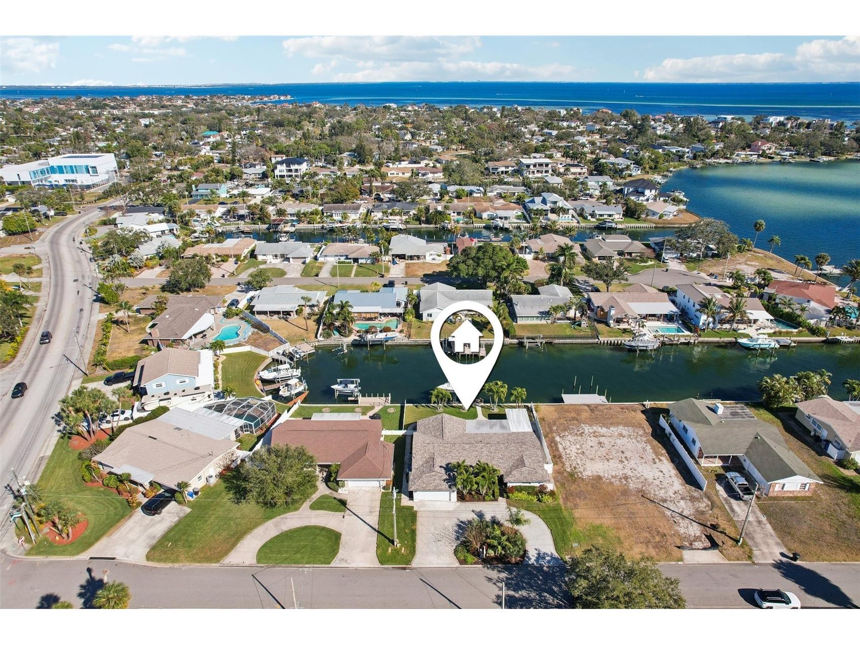 3963 14th Street NE Saint Petersburg FL 33703 - TAMPA BAY TB8472201 image37