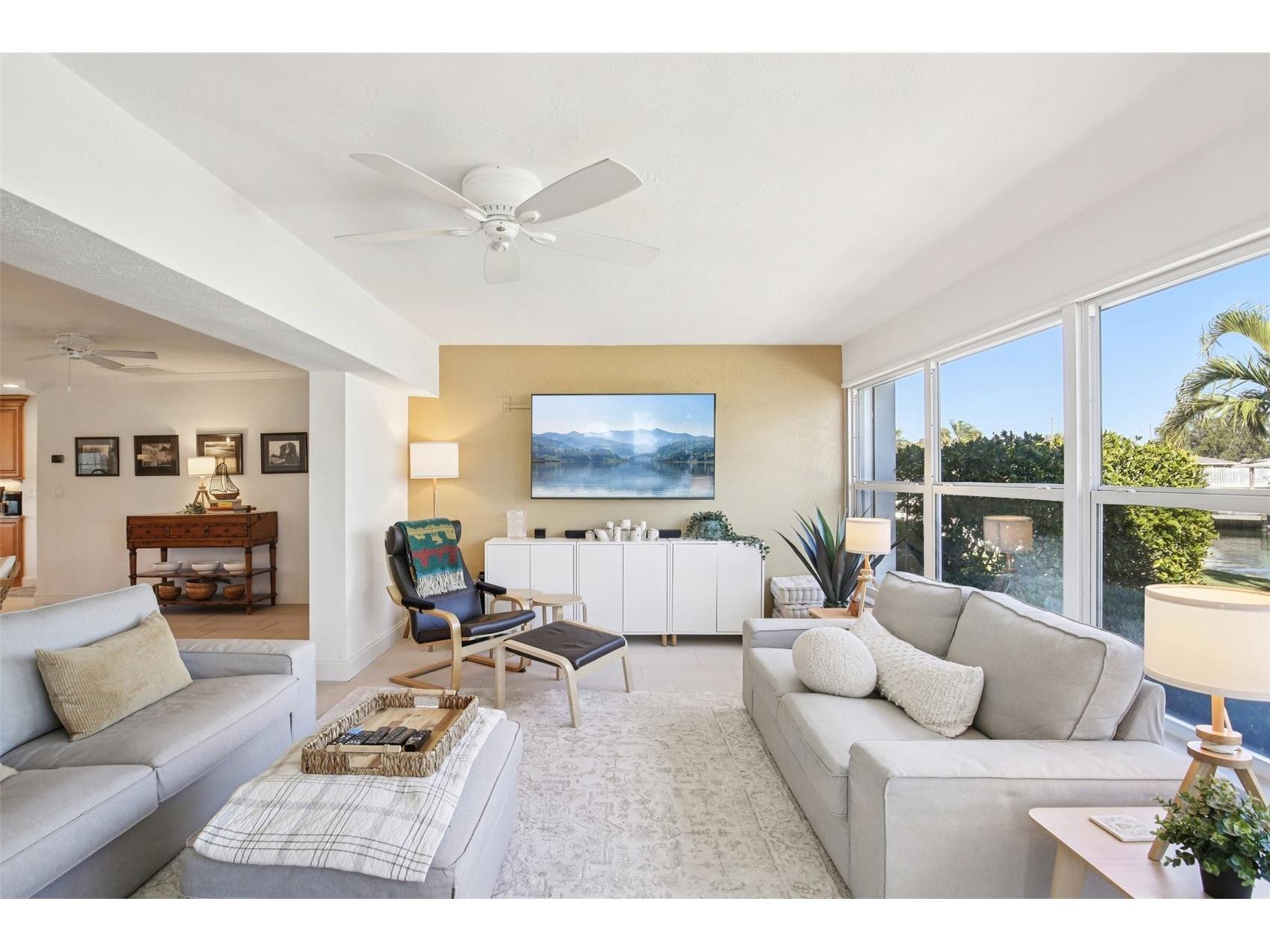 3963 14th Street NE Saint Petersburg FL 33703 - TAMPA BAY TB8472201 image6