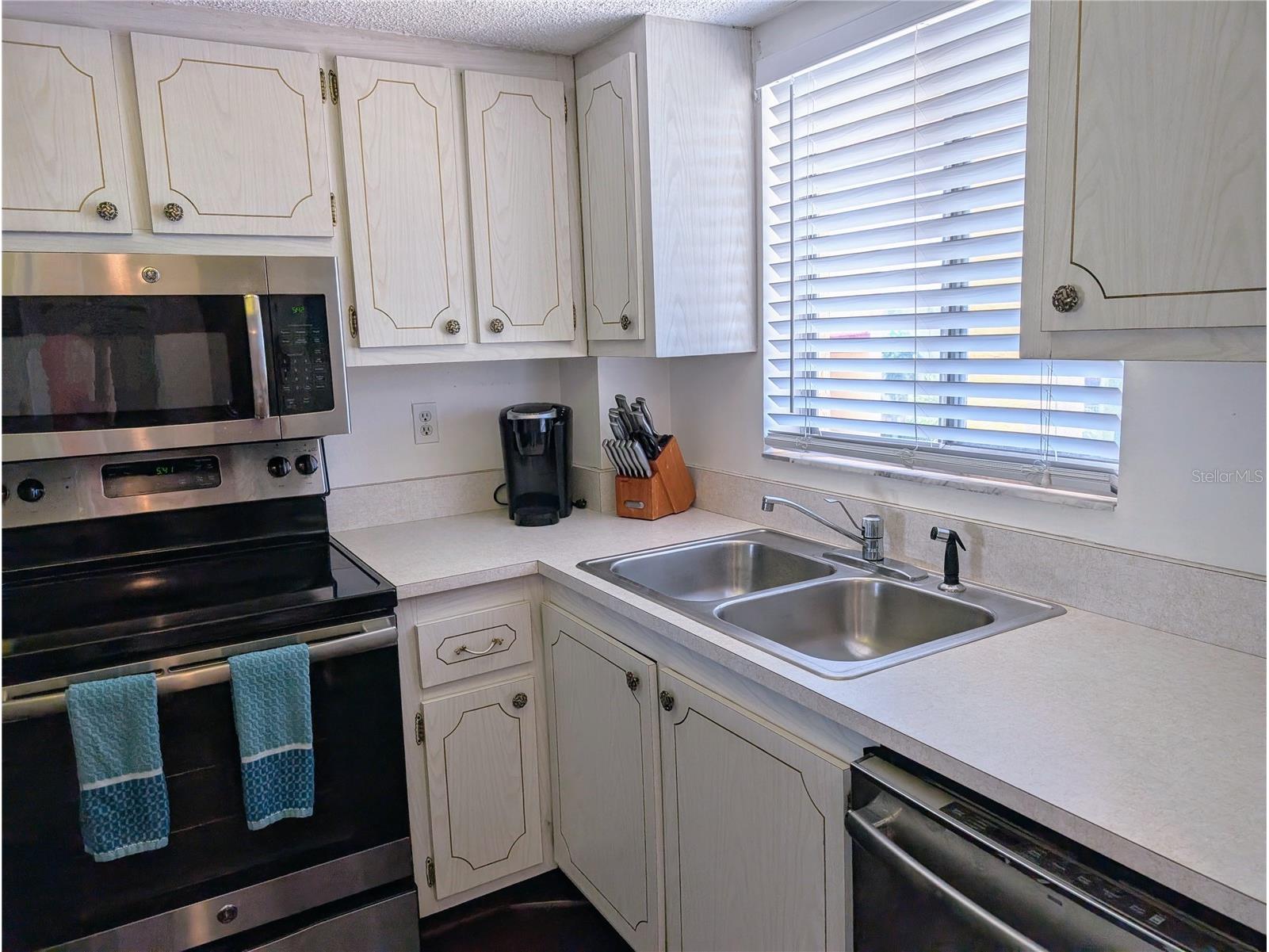 3963 Lake Bayshore Drive #F-414 Bradenton FL 34205 A4695508 image4