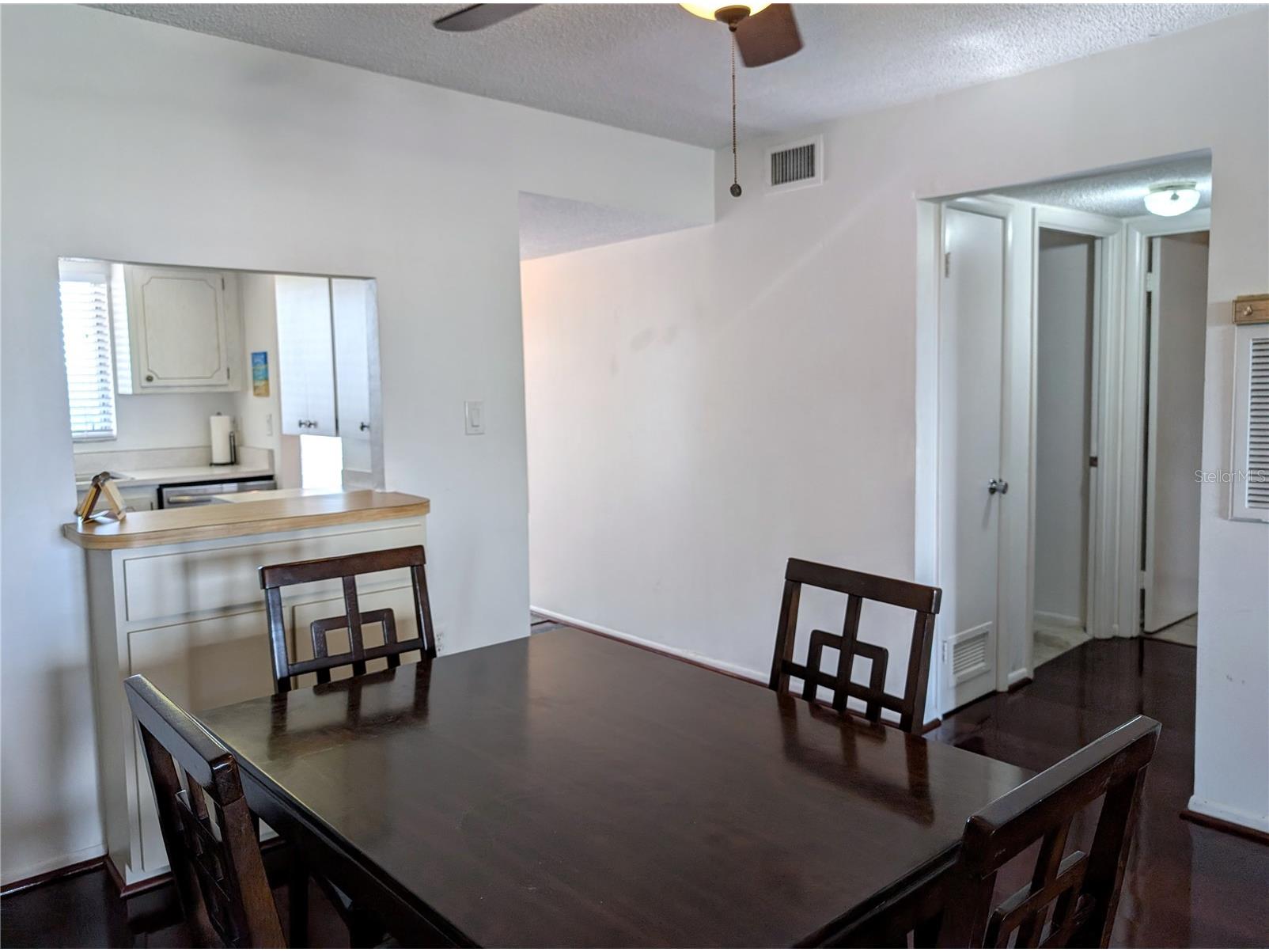 3963 Lake Bayshore Drive #F-414 Bradenton FL 34205 A4695508 image8