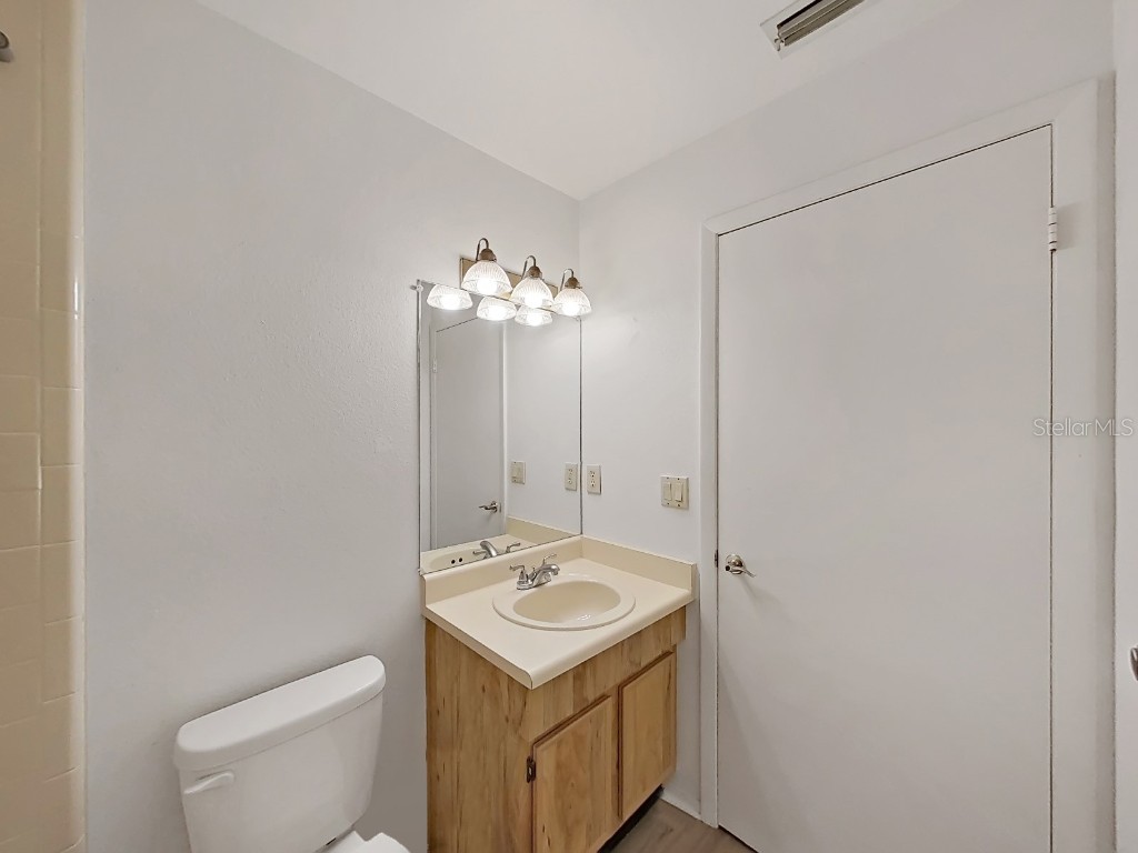 3964 Dream Oak Place #203 Tampa FL 33613 TB8403518 image24