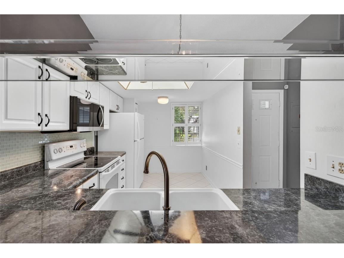 39650 Us Highway 19 N #584 Tarpon Springs FL 34689 TB8414706 image15