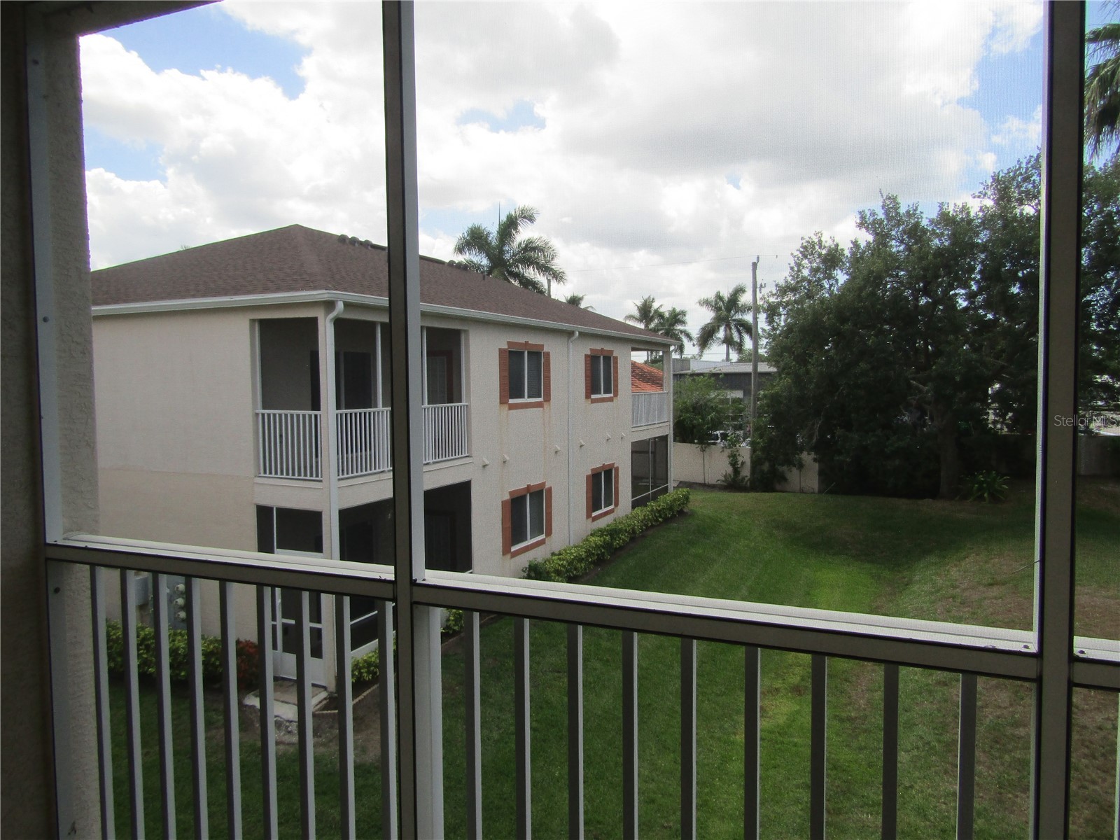 3966 Mediterranea Circle #421 Sarasota FL 34233 A4693807 image7