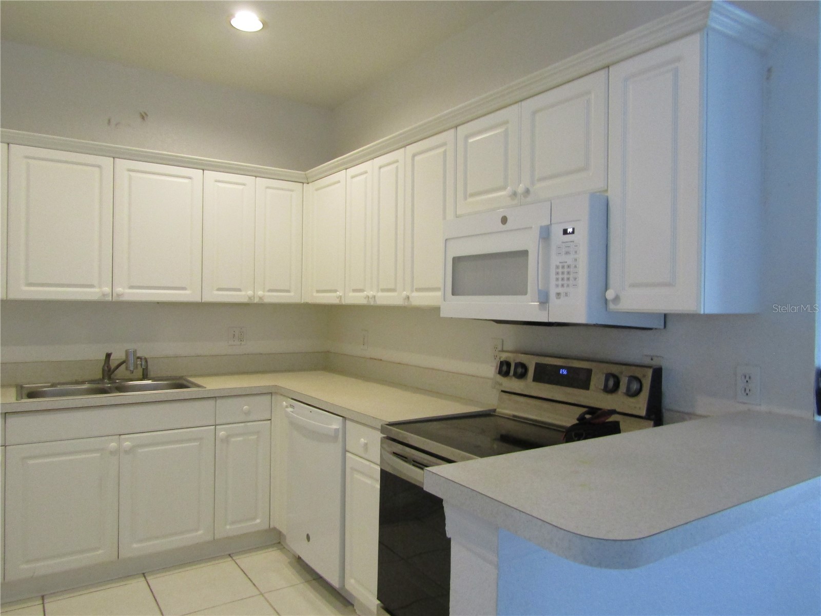 3966 Mediterranea Circle #421 Sarasota FL 34233 A4693807 image9