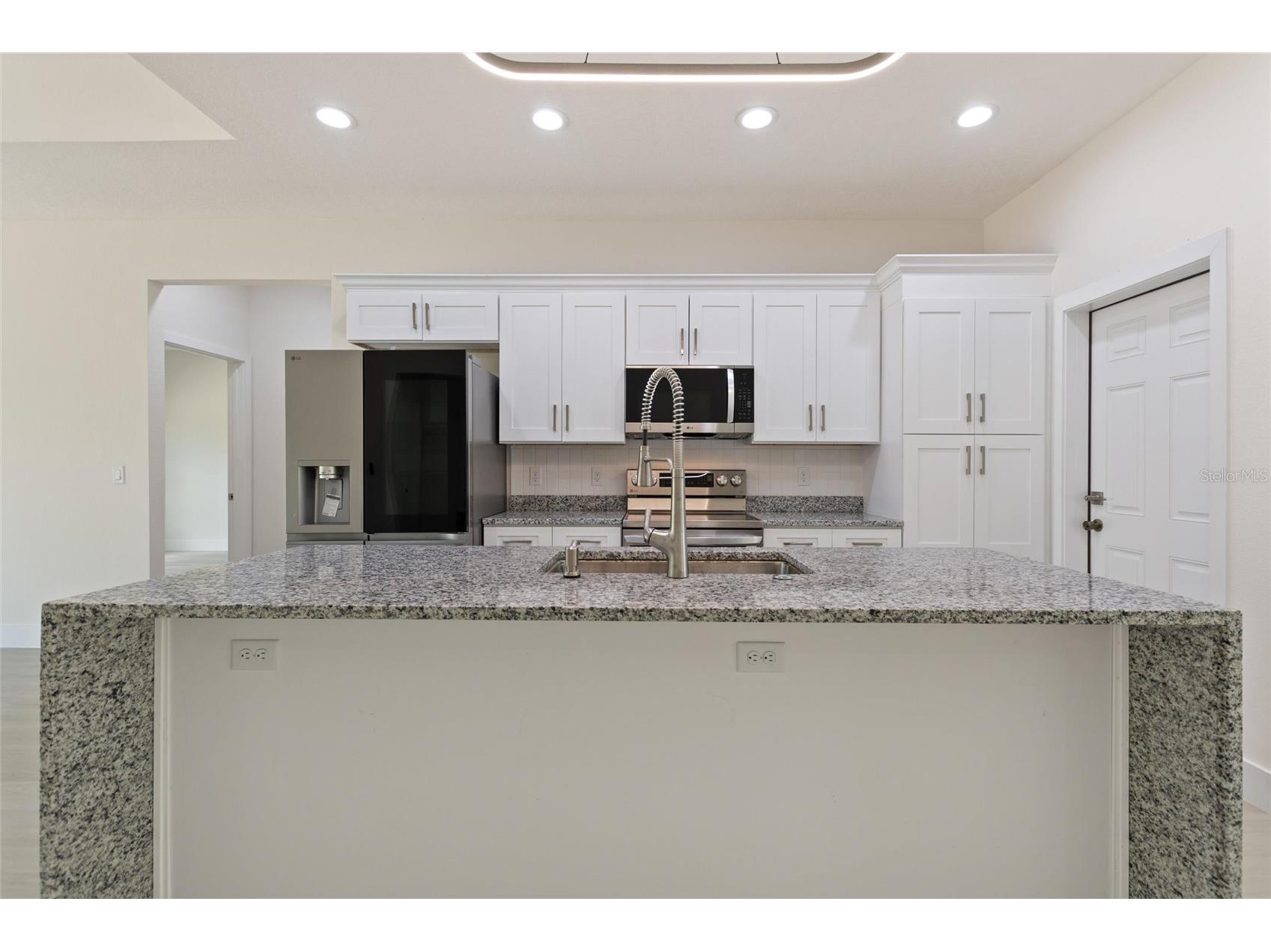 3970 Laguna Drive Indian Lake Estates FL 33855 - LAKE WALK IN WATER P4938052 image10