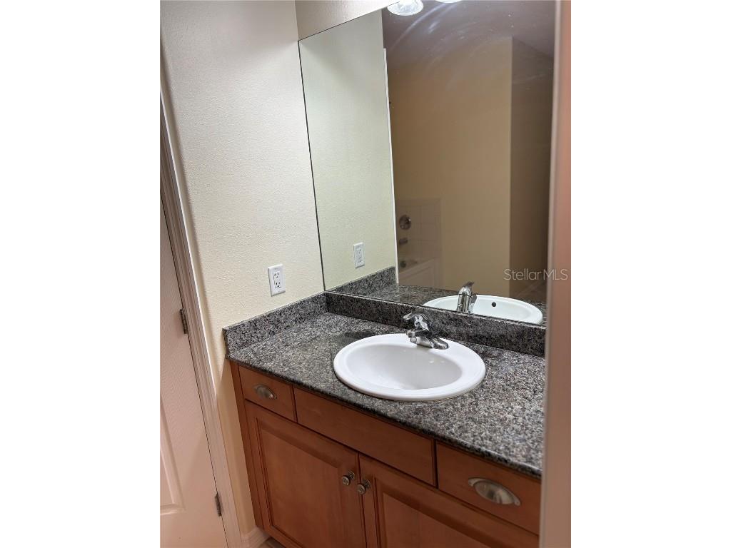 3971 Square East Lane #8 Sarasota FL 34238 A4675572 image22