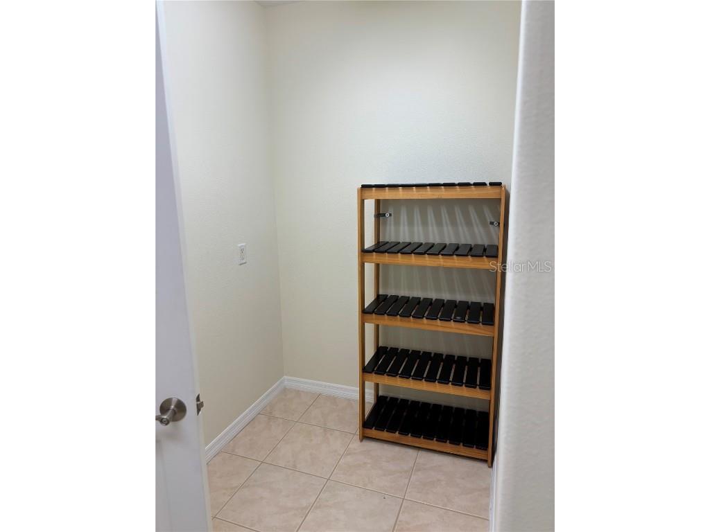 3971 Square East Lane #8 Sarasota FL 34238 A4675572 image29