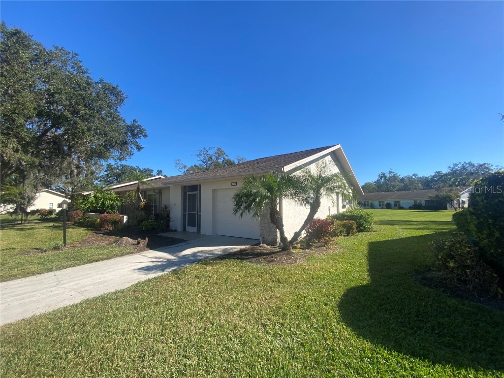 3973 Oakhurst Boulevard #3080 Sarasota FL 34233 A4556723 image1