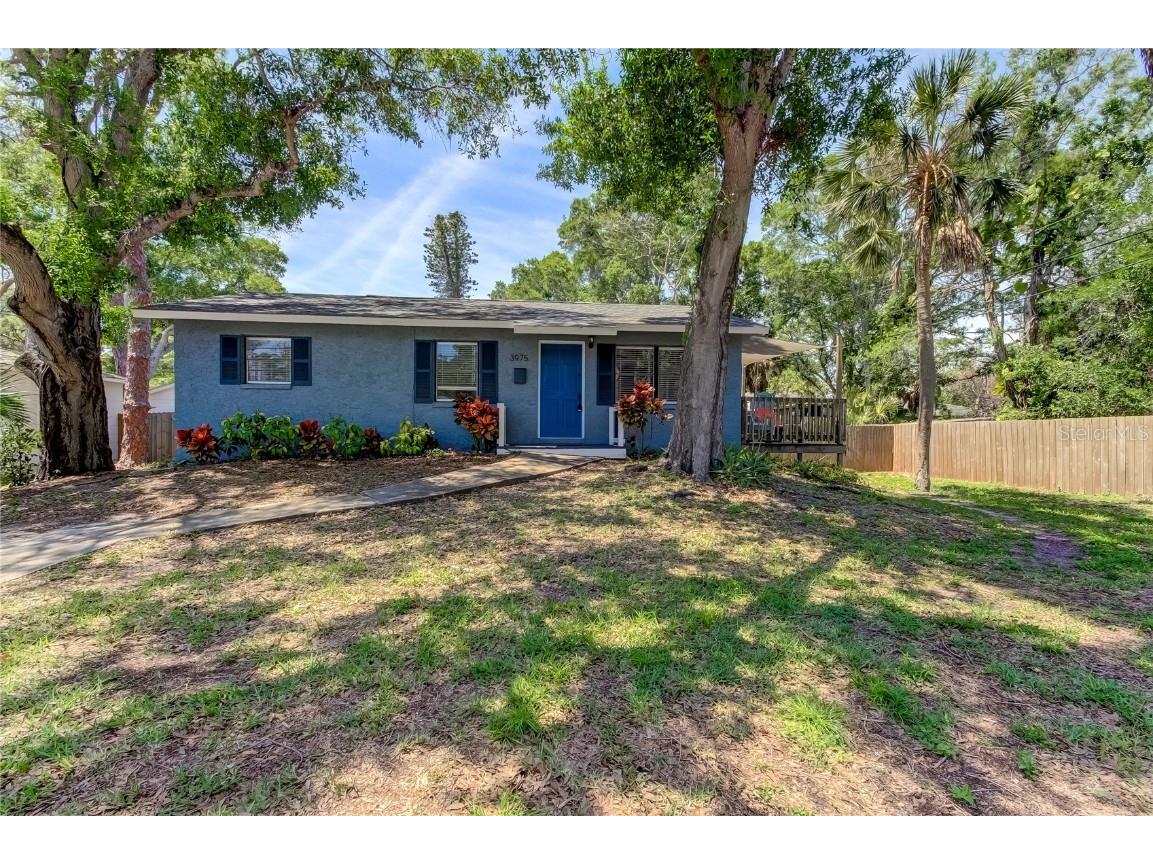 3975 4th Street S Saint Petersburg FL 33705 U8238356 image1