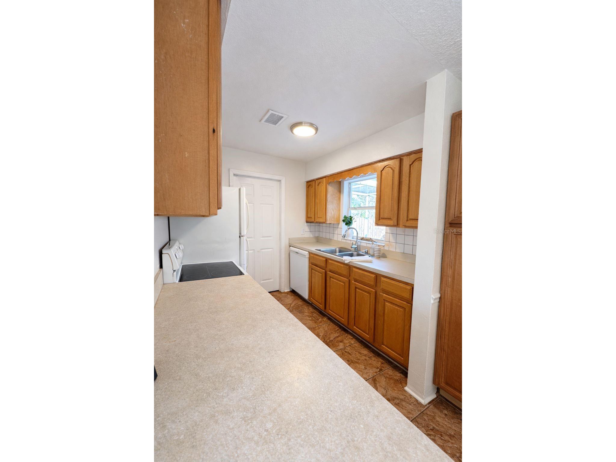 3975 Porpoise Drive SE Saint Petersburg FL 33705 TB8486312 image5