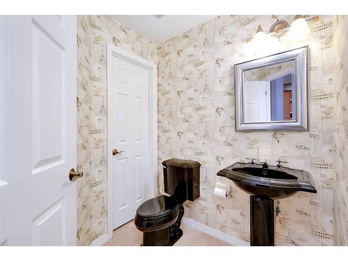 3975 Square East Lane #9 Sarasota FL 34238 A4669269 image14