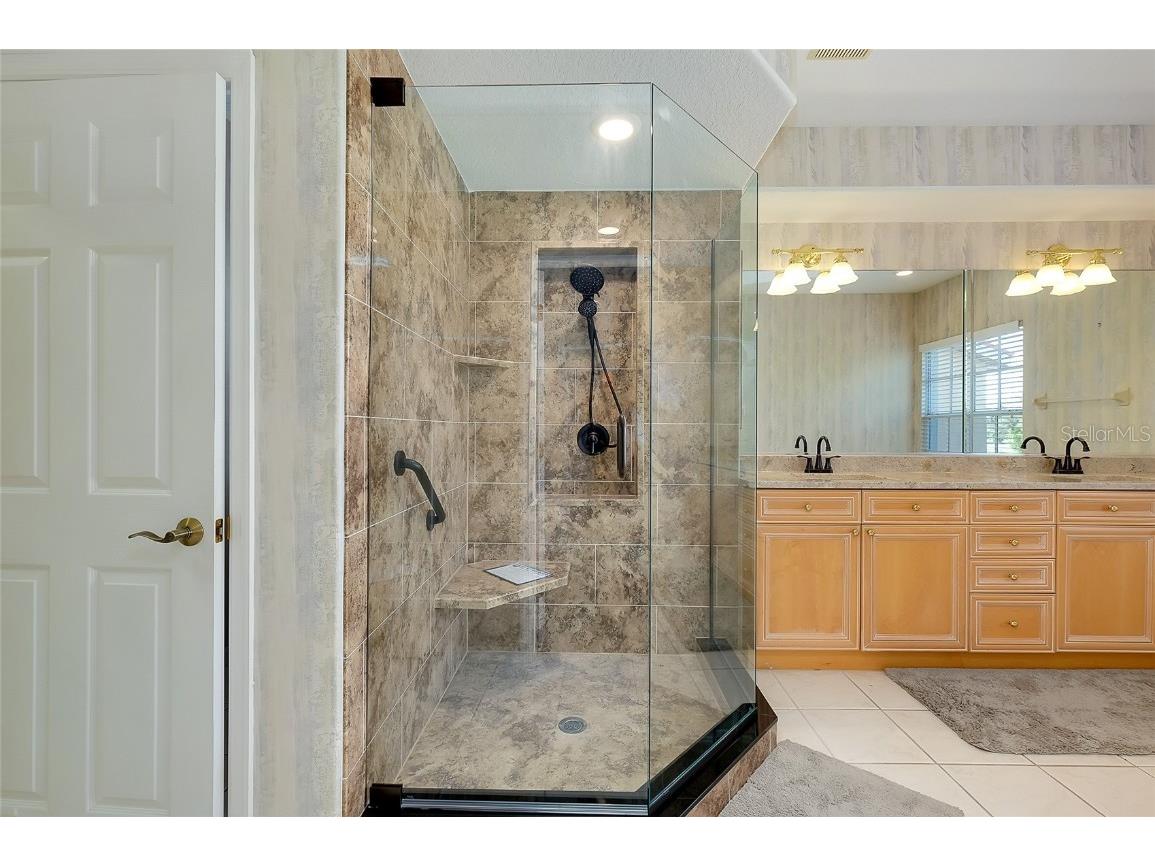 3975 Square East Lane #9 Sarasota FL 34238 A4669269 image28