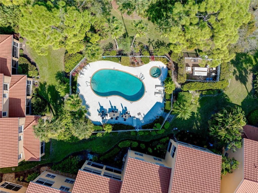 3975 Square East Lane #9 Sarasota FL 34238 A4669269 image3